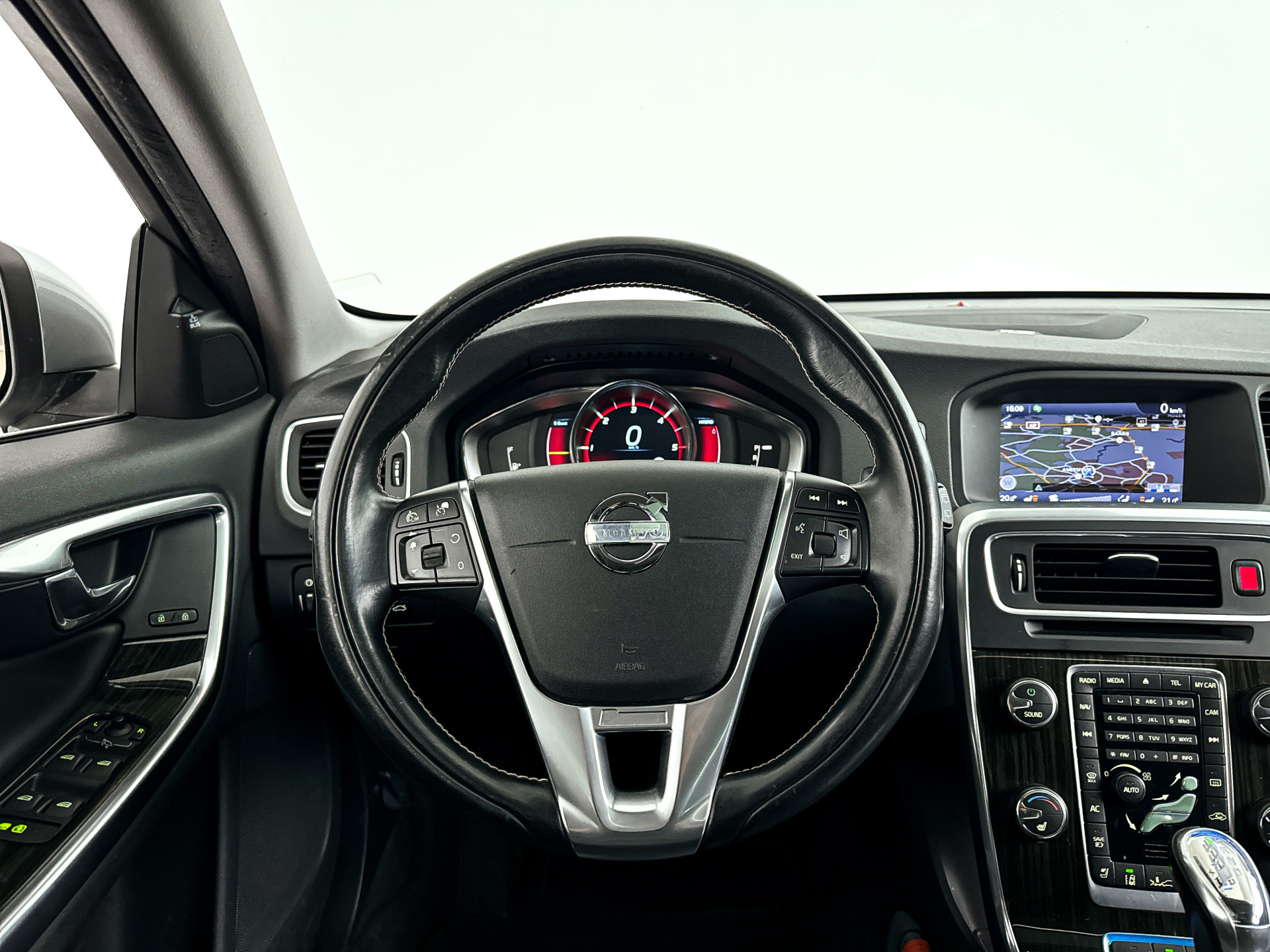 Foto van Volvo V60 Plug In Hybrid
