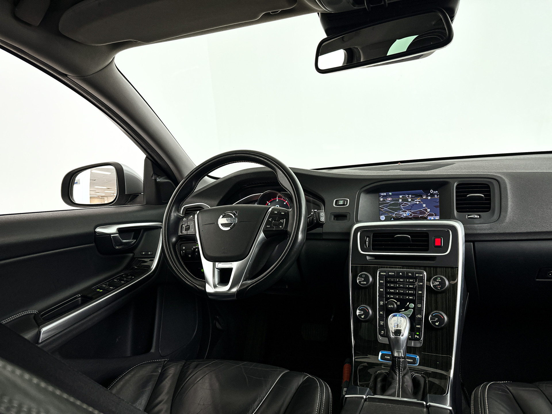 Foto van Volvo V60 Plug In Hybrid