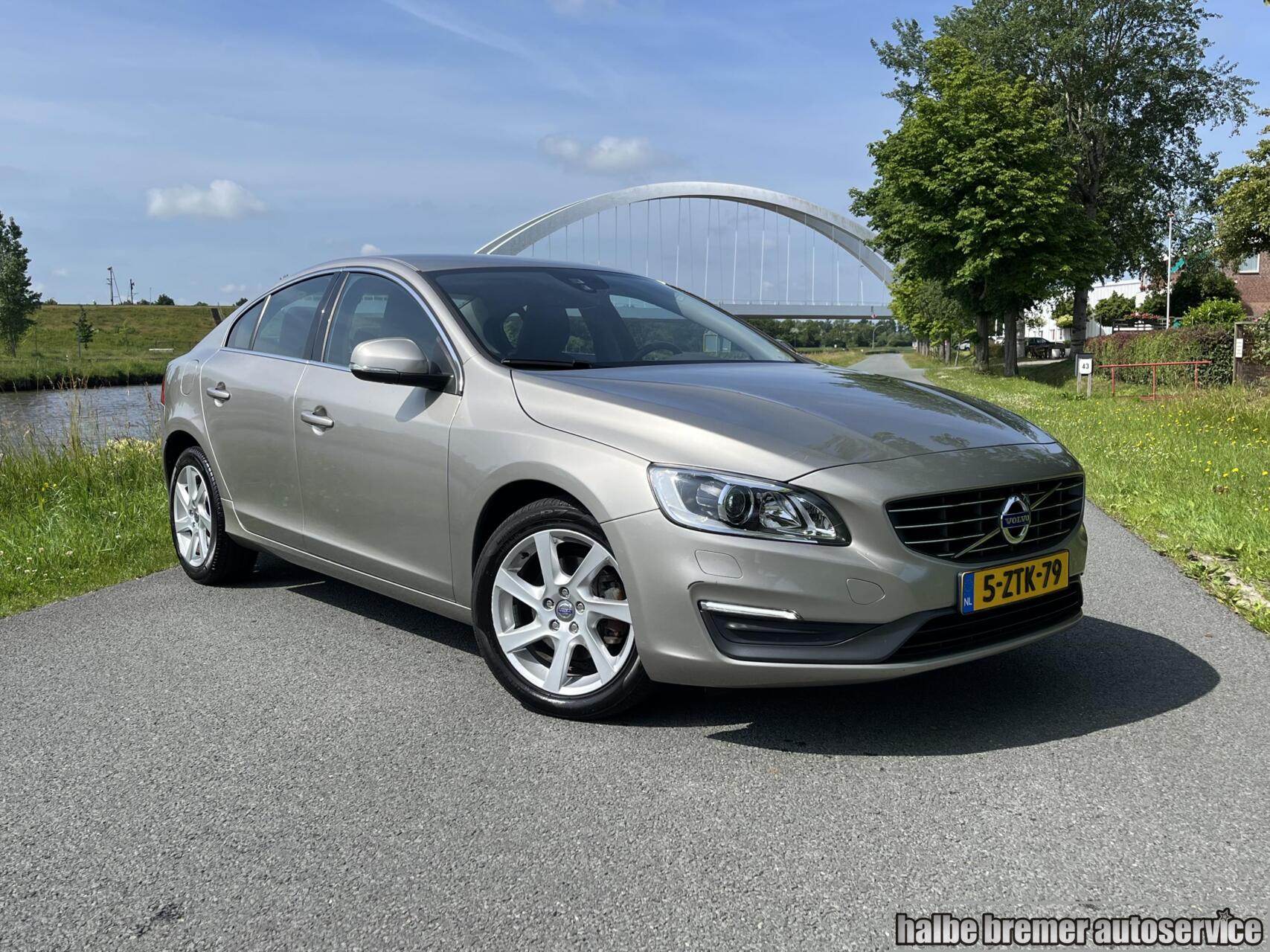 Volvo S60 1.6 T3 Summum 67000 km 2015 - voorkant