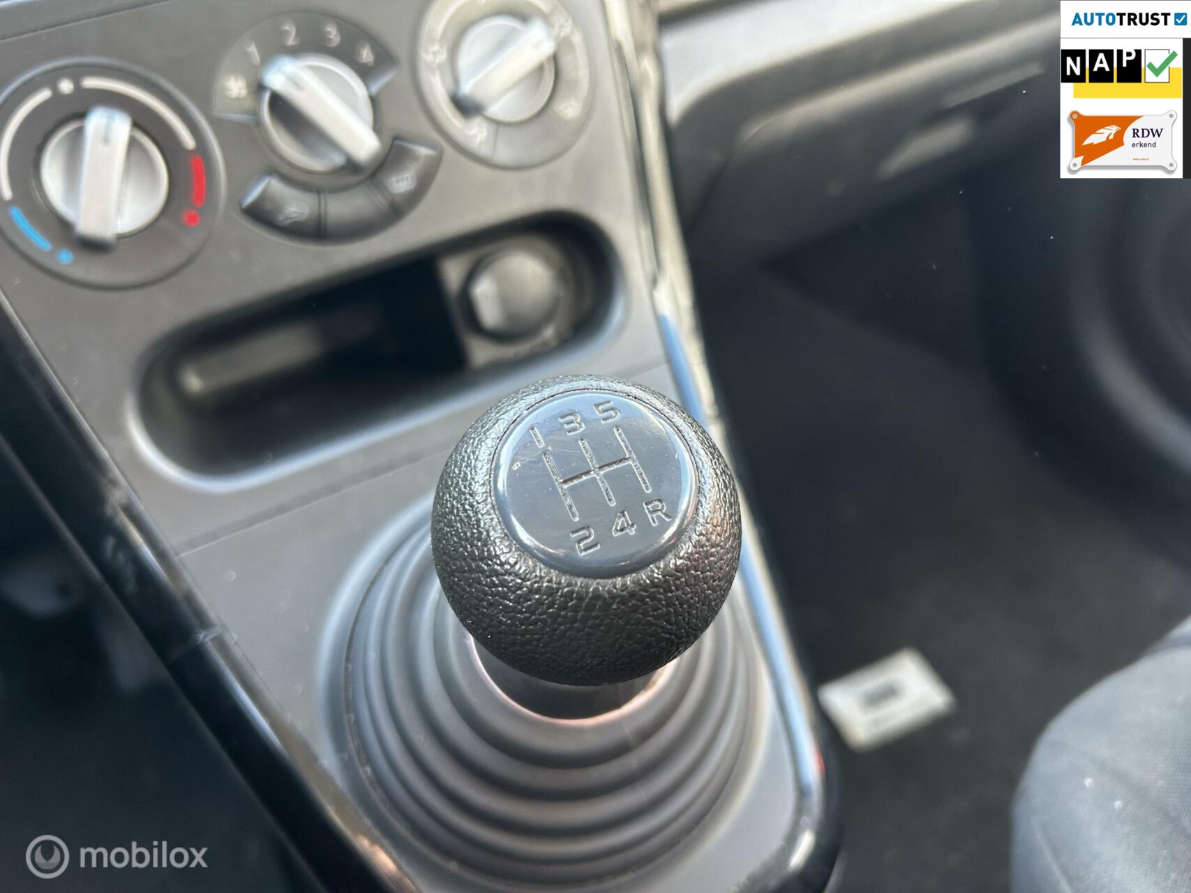Foto van Opel Agila