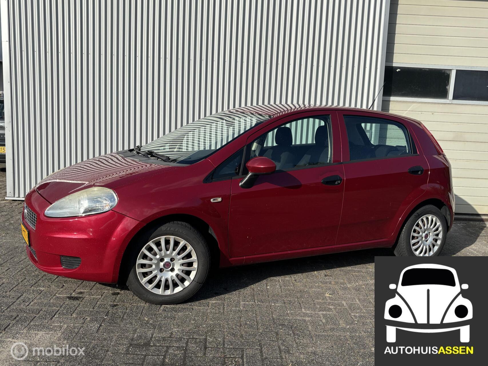 Fiat Fiat Punto 1.2 Active 5drs, airco, nieuwe apk keuring ! 2009 - voorkant