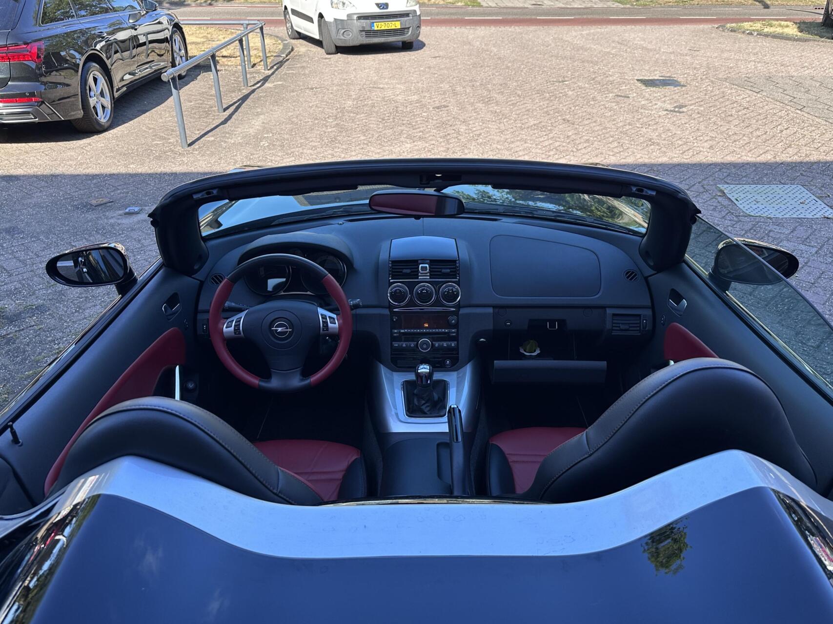 Foto van Opel GT