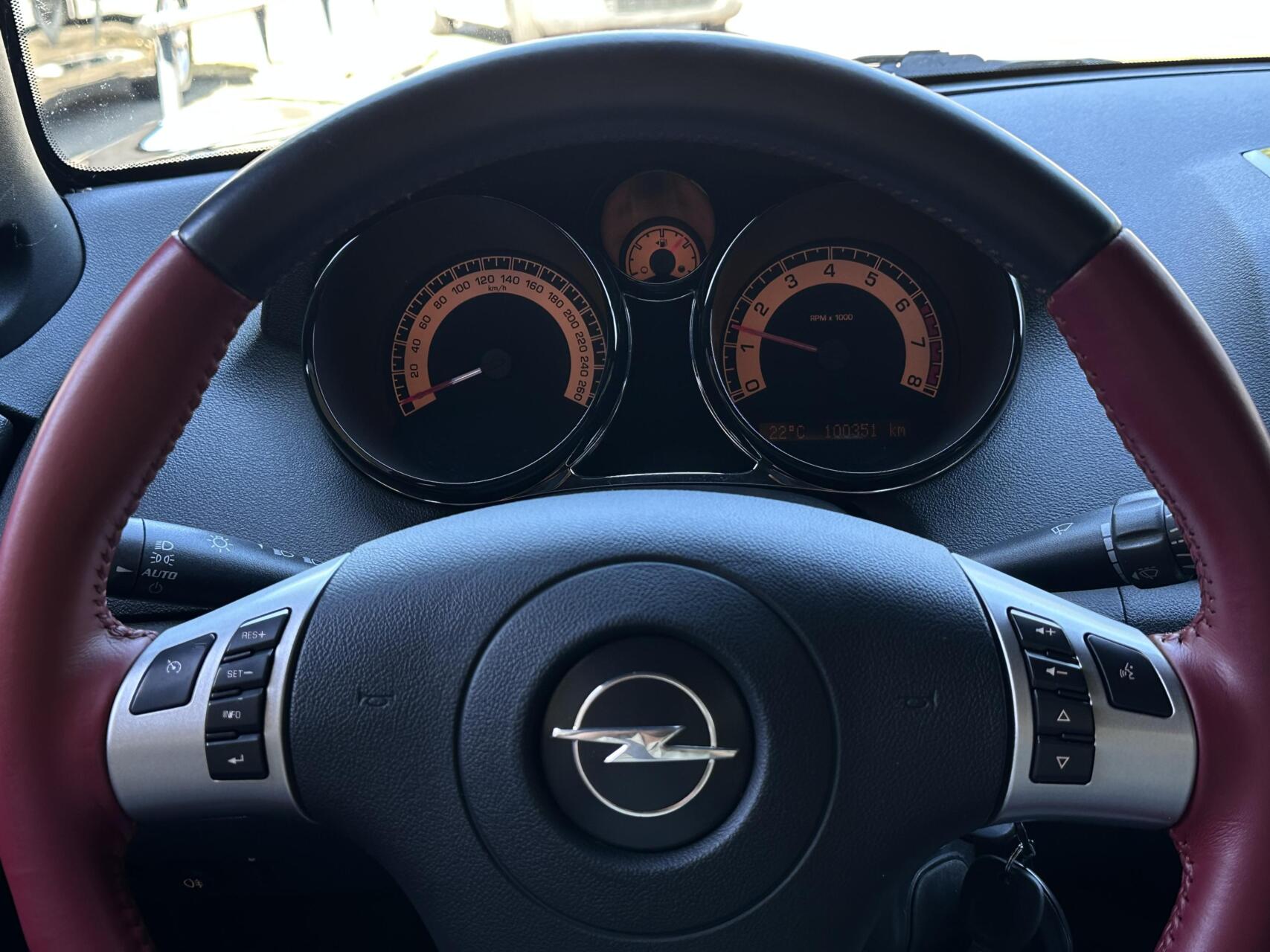 Foto van Opel GT