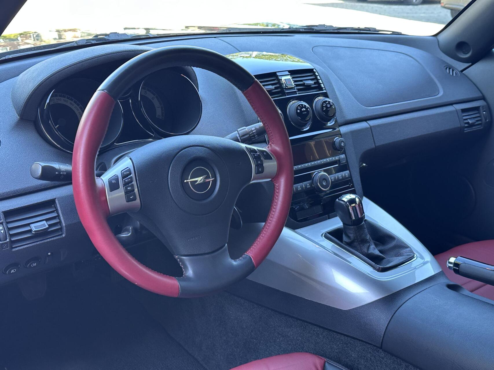 Foto van Opel GT