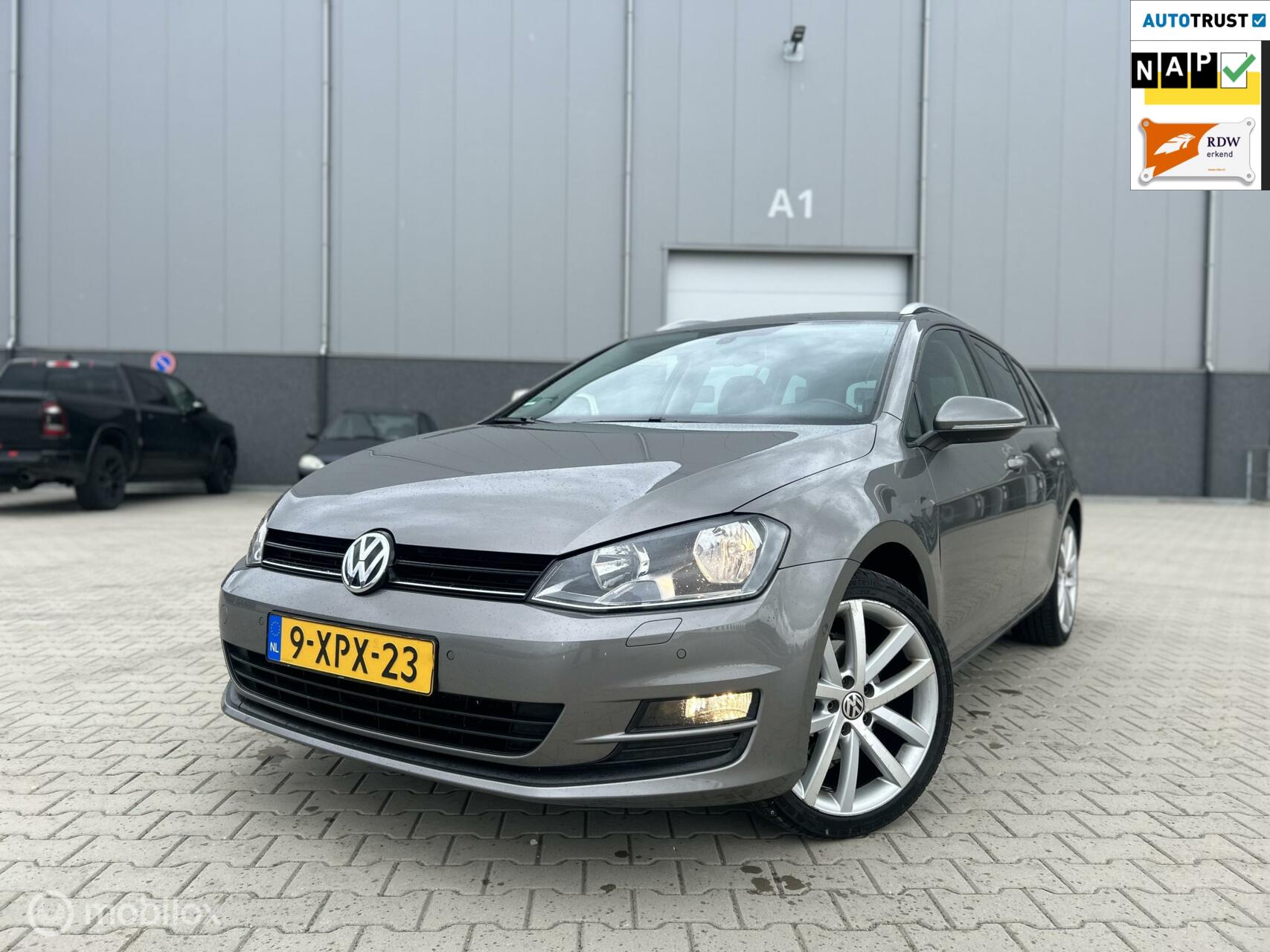 Volkswagen Golf Variant 1.6 TDI Comfortline/APK/STOELV/NAVI/ 2013 - voorkant