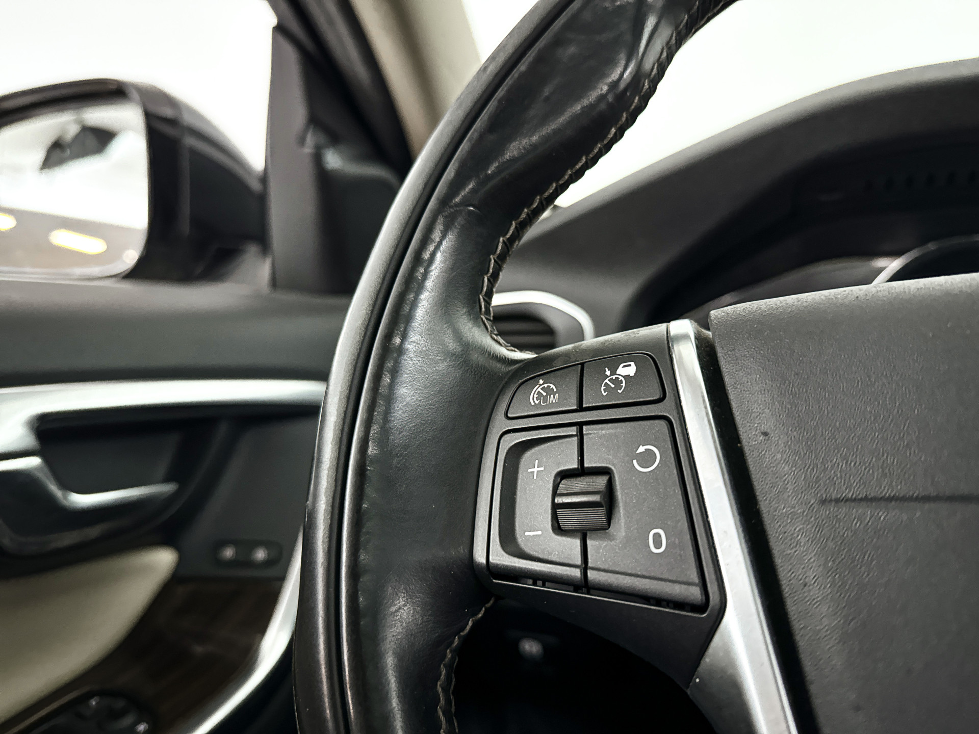 Foto van Volvo V60 Plug In Hybrid