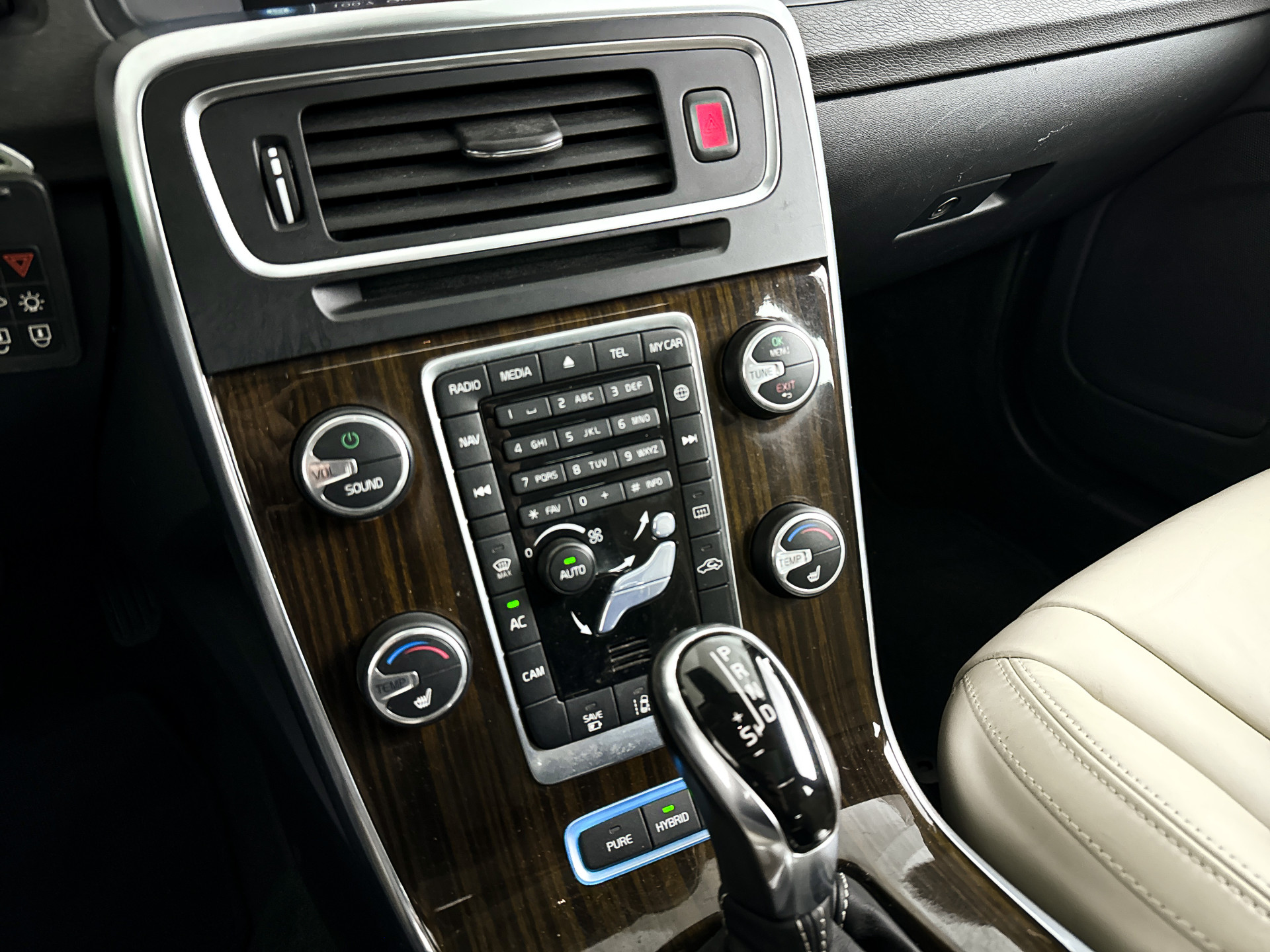 Foto van Volvo V60 Plug In Hybrid