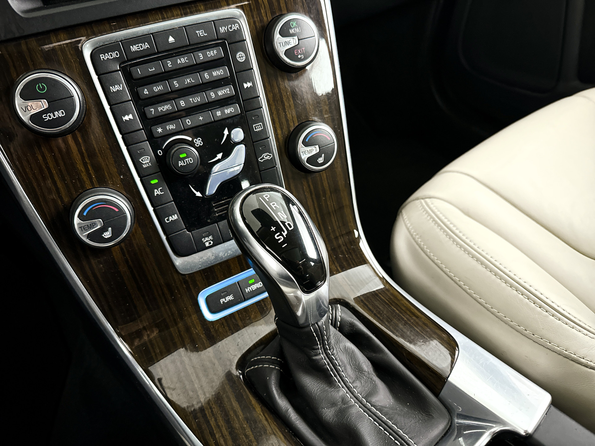 Foto van Volvo V60 Plug In Hybrid