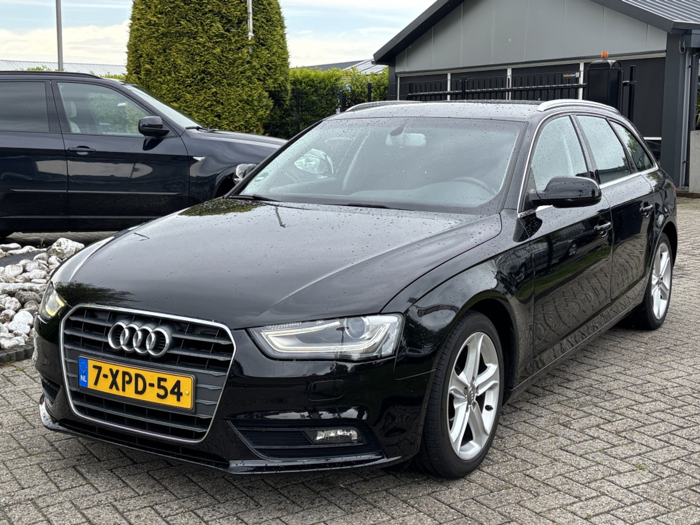 Audi A4 Avant 2.0 TDI Ultra Business 2014 Zwart Trekhaak 2014 - voorkant