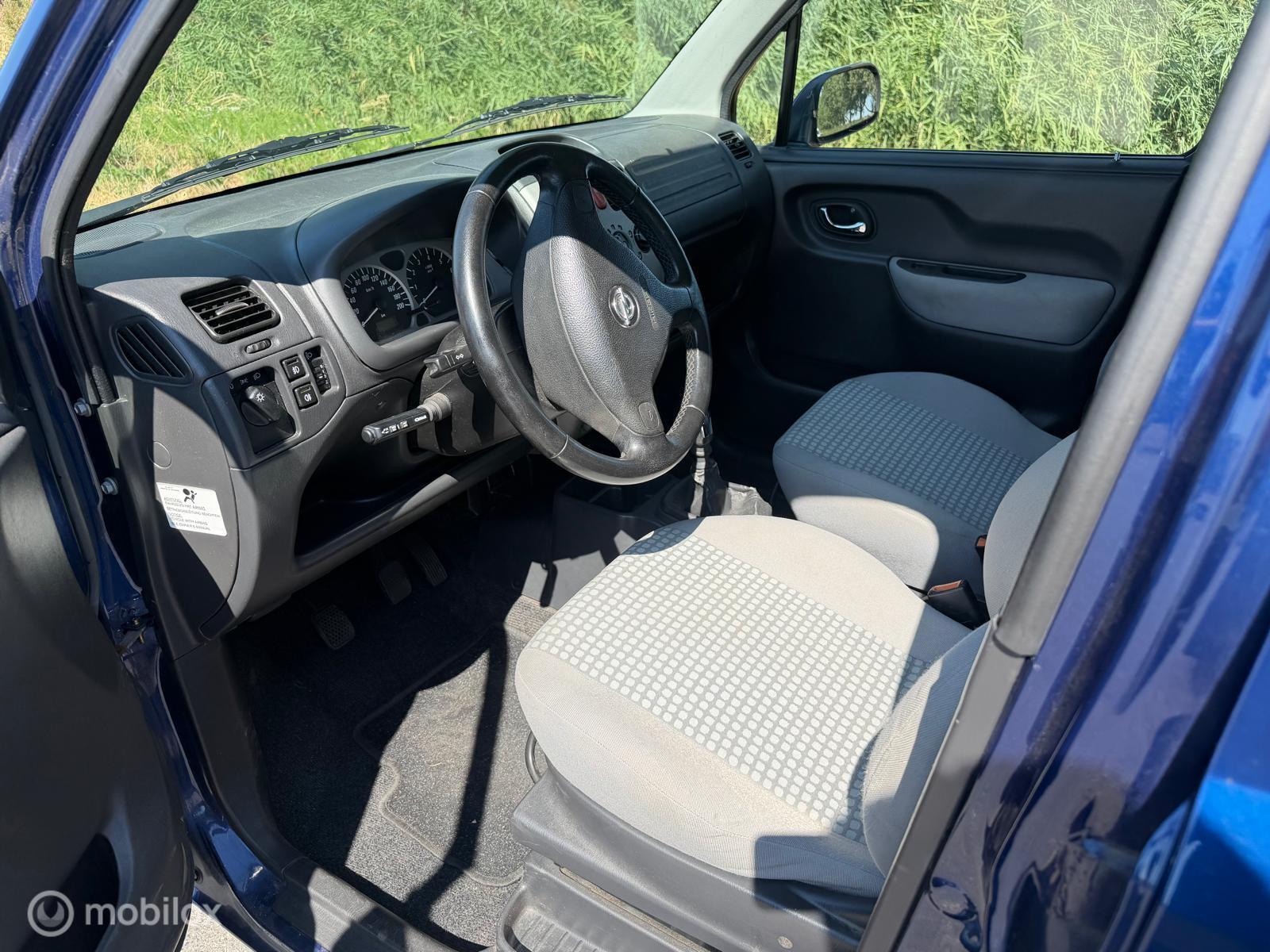 Foto van Opel Agila