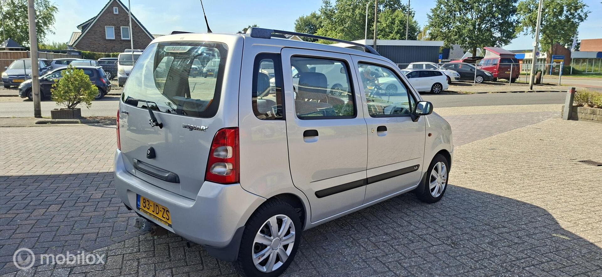 Foto van Suzuki Wagon R