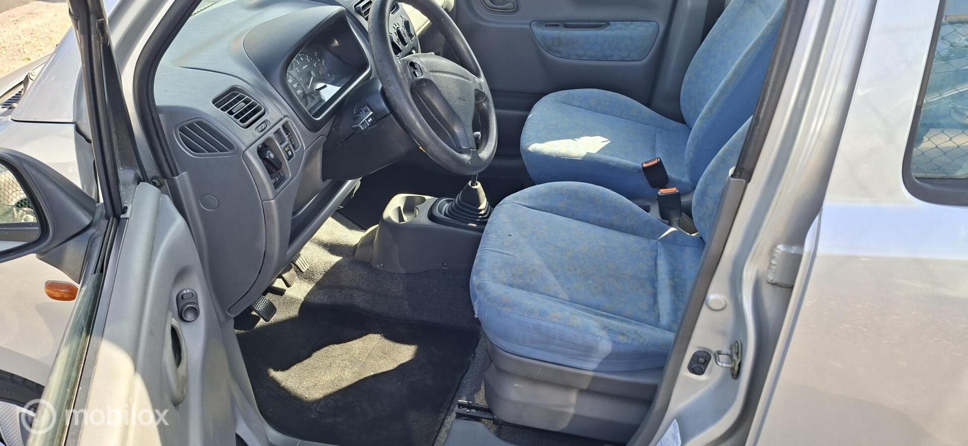 Foto van Suzuki Wagon R