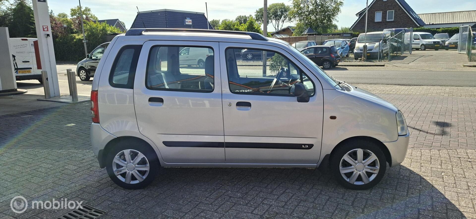 Foto van Suzuki Wagon R
