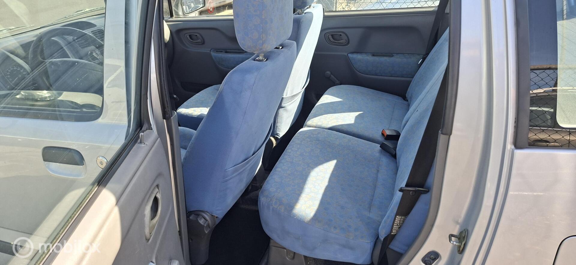 Foto van Suzuki Wagon R