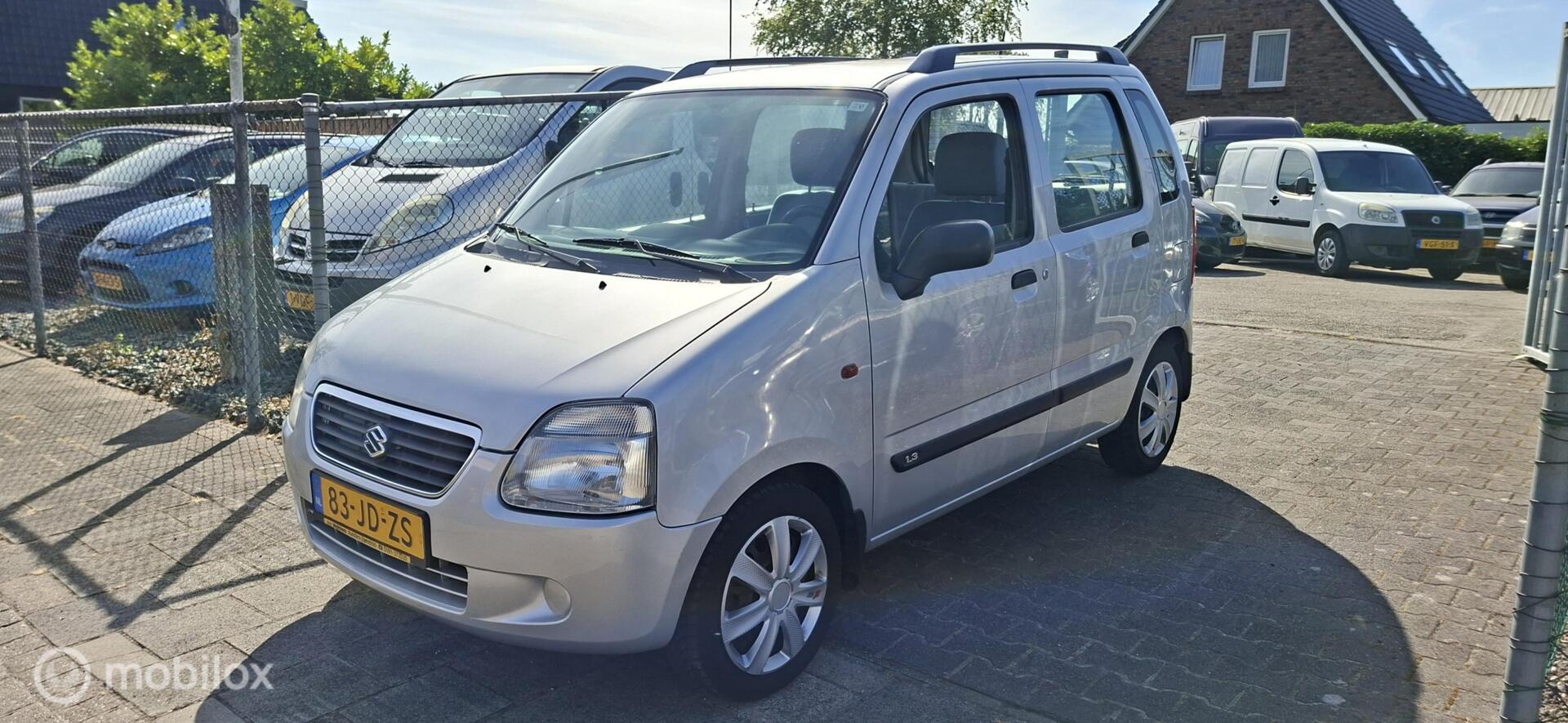 Foto van Suzuki Wagon R