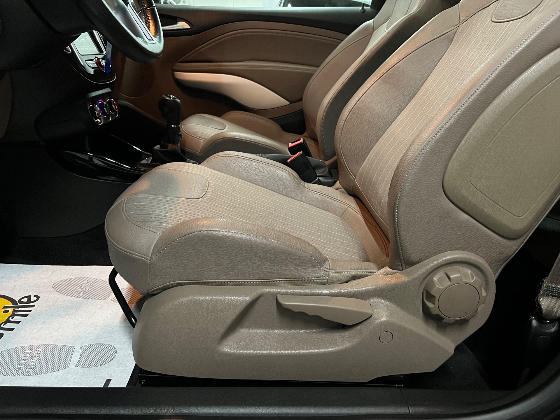 Foto van Opel Adam