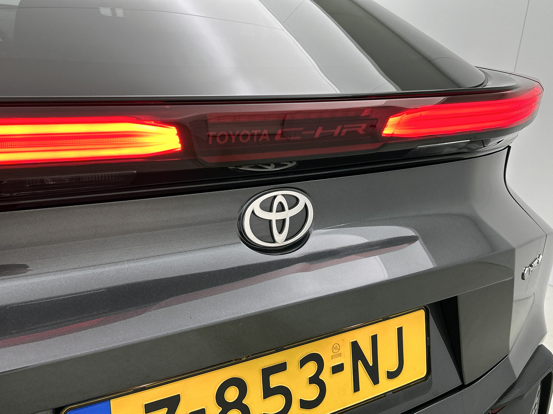Foto van Toyota C-hr