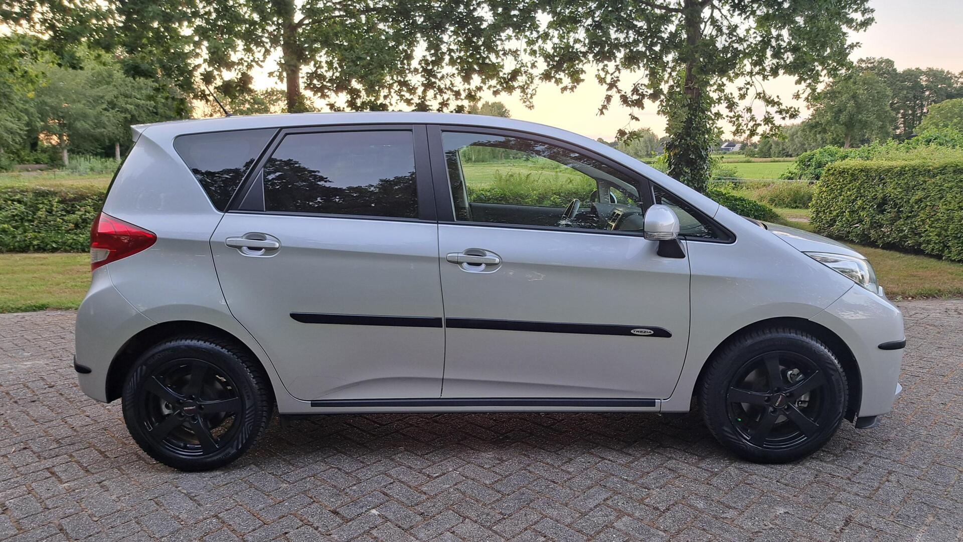 Foto van Subaru Subaru Trezia