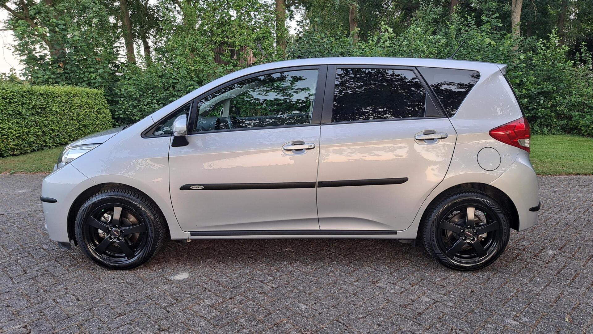 Foto van Subaru Subaru Trezia