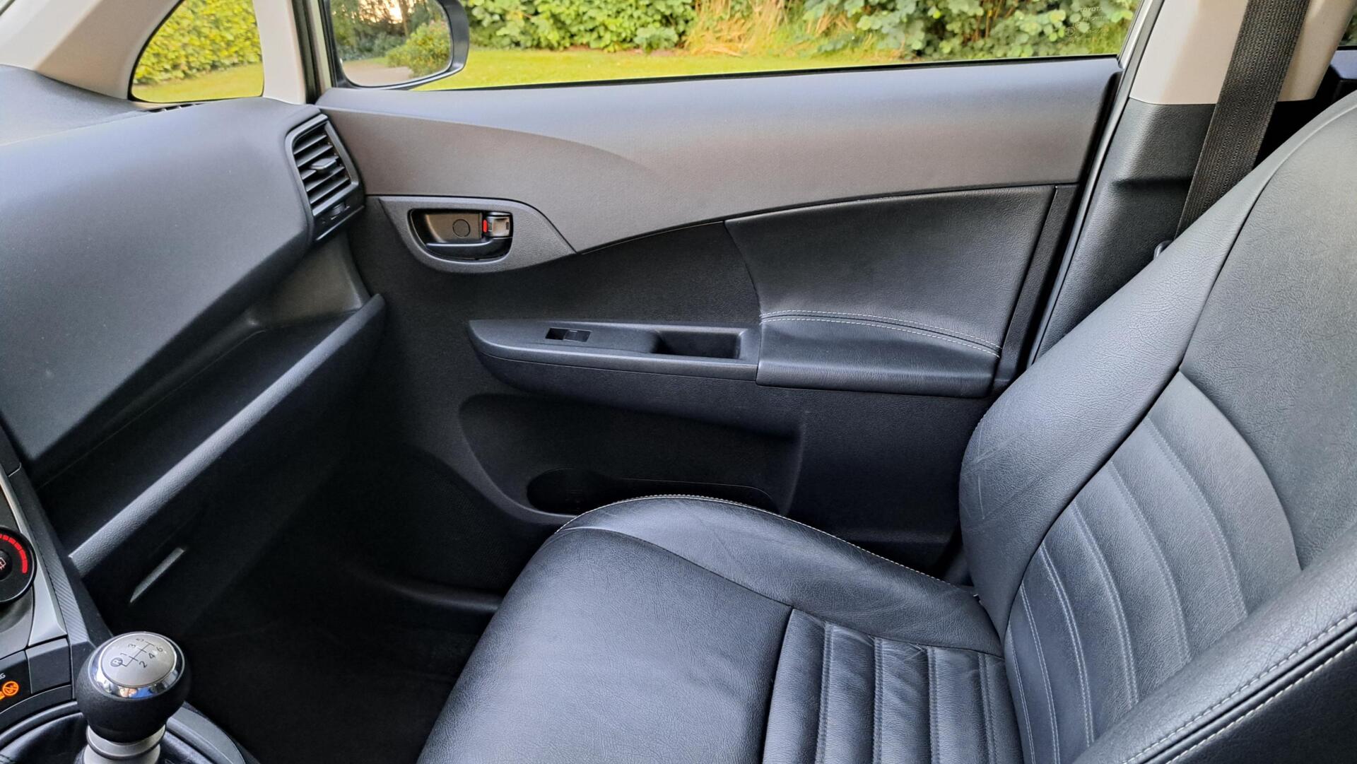 Foto van Subaru Subaru Trezia