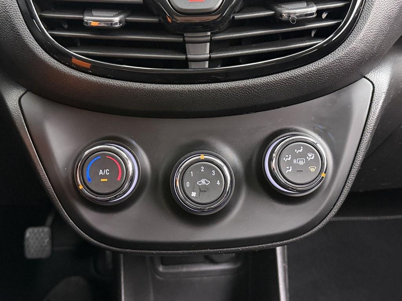 Foto van Opel Karl Rocks / Viva Rocks