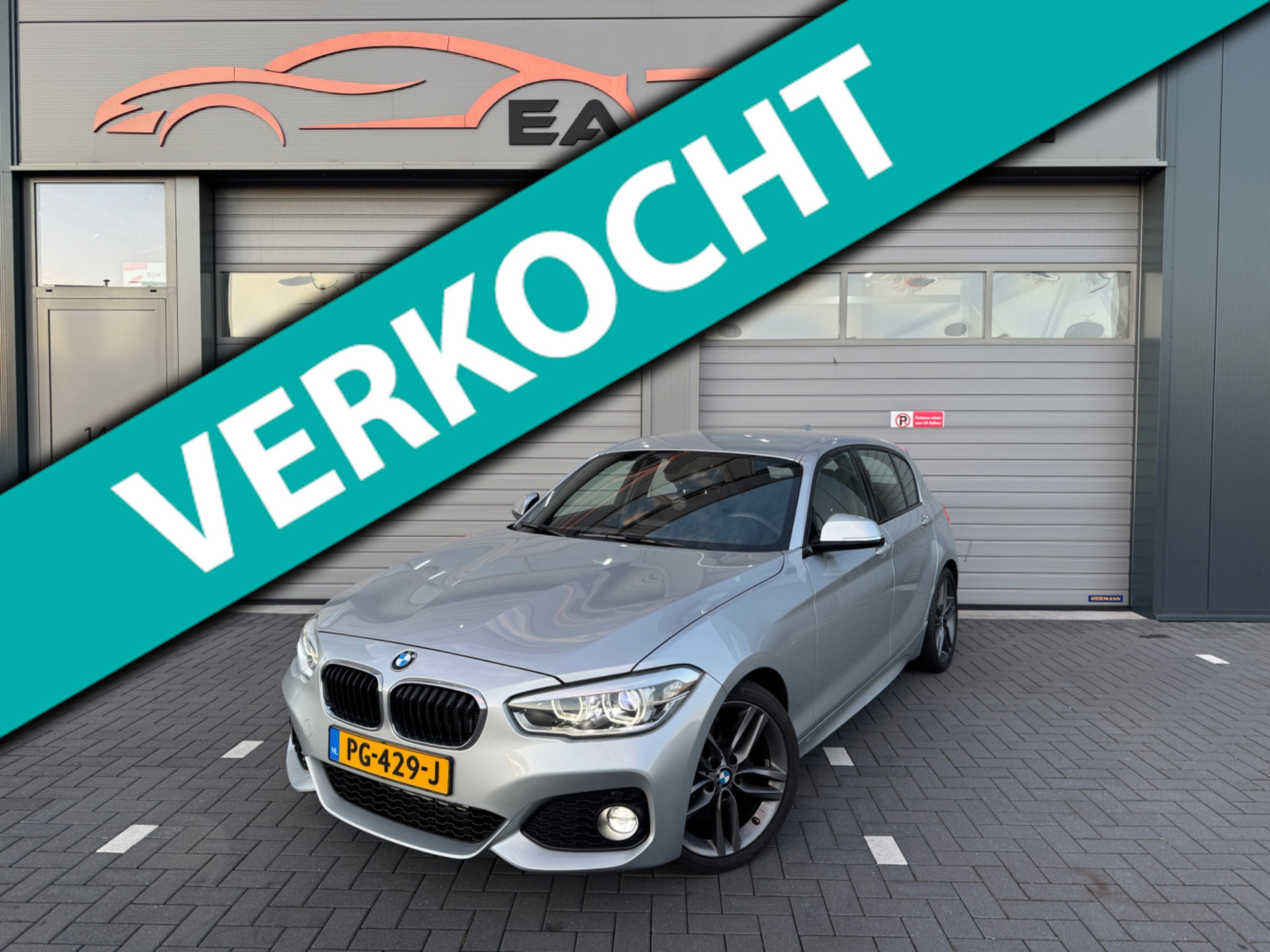 BMW 118i 118i Corporate Executive M-Sport NAP 2017 - voorkant