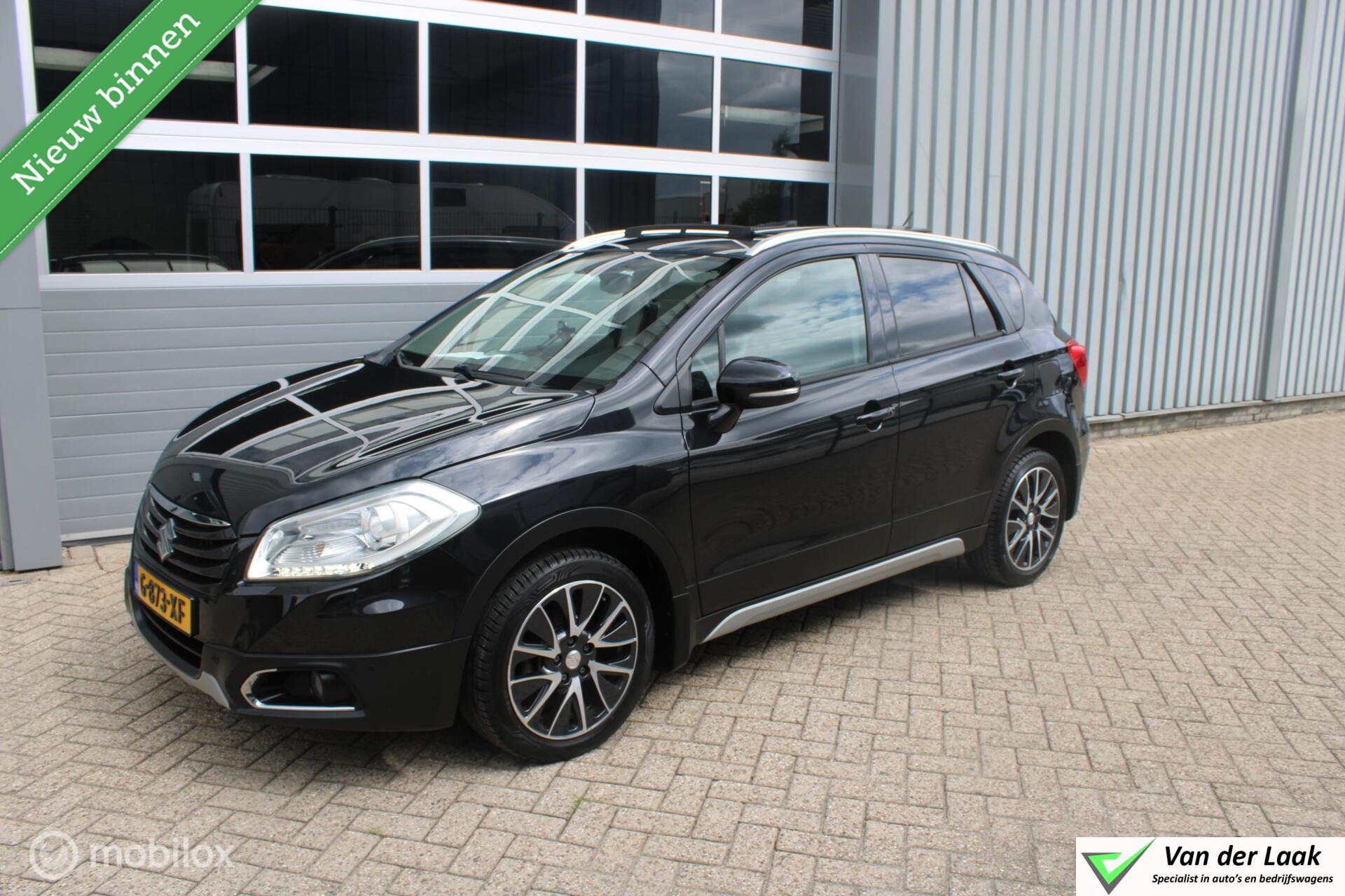 Suzuki Sx4 1.6 High Executive | Panoramadak | Leer met stoelverwarming | Boekjes. 2013 - voorkant