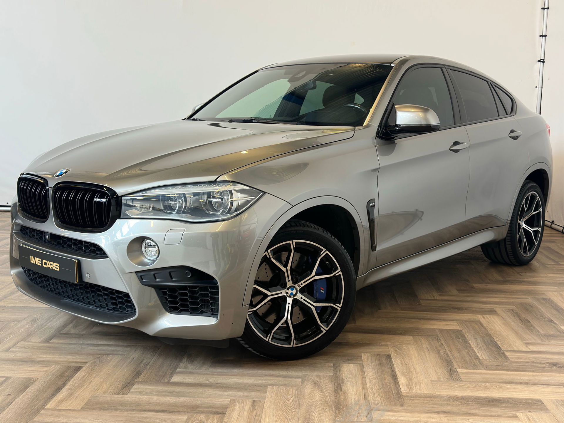 BMW X6 M M 4.4 V8|576 PK|NAP|NEDERLANDS GELEVERD| 2015 - voorkant