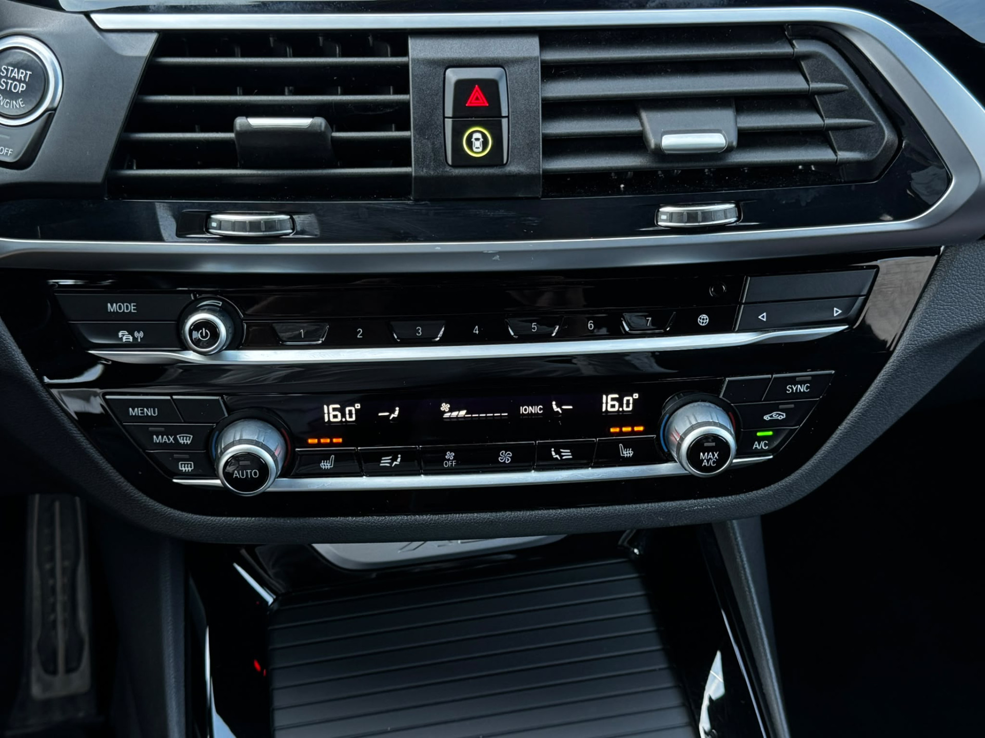 Foto van BMW X3 Xdrive20i