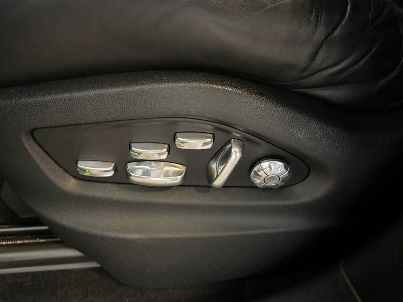 Foto van Porsche Cayenne Turbo S E-hybrid