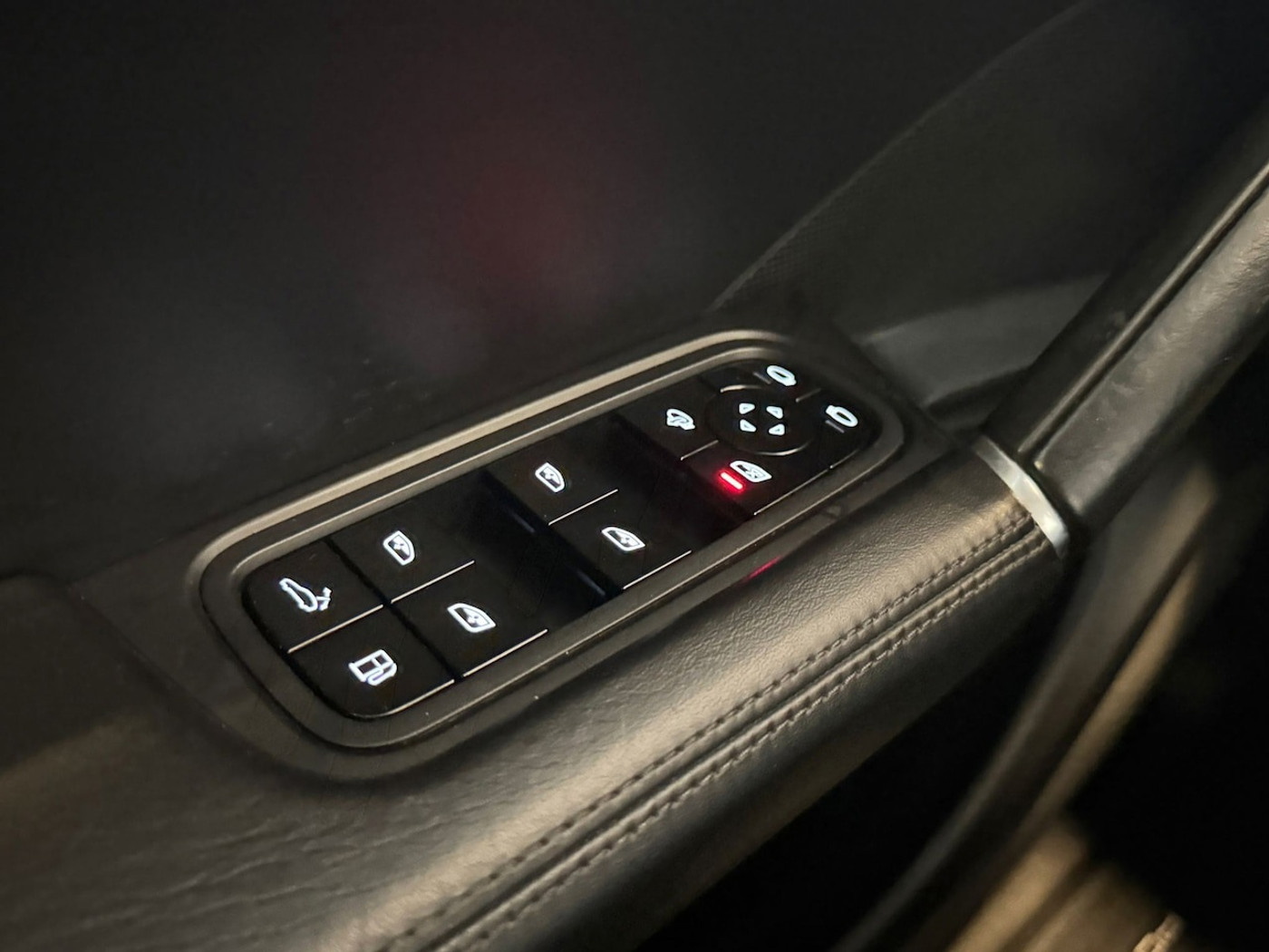 Foto van Porsche Cayenne Turbo S E-hybrid