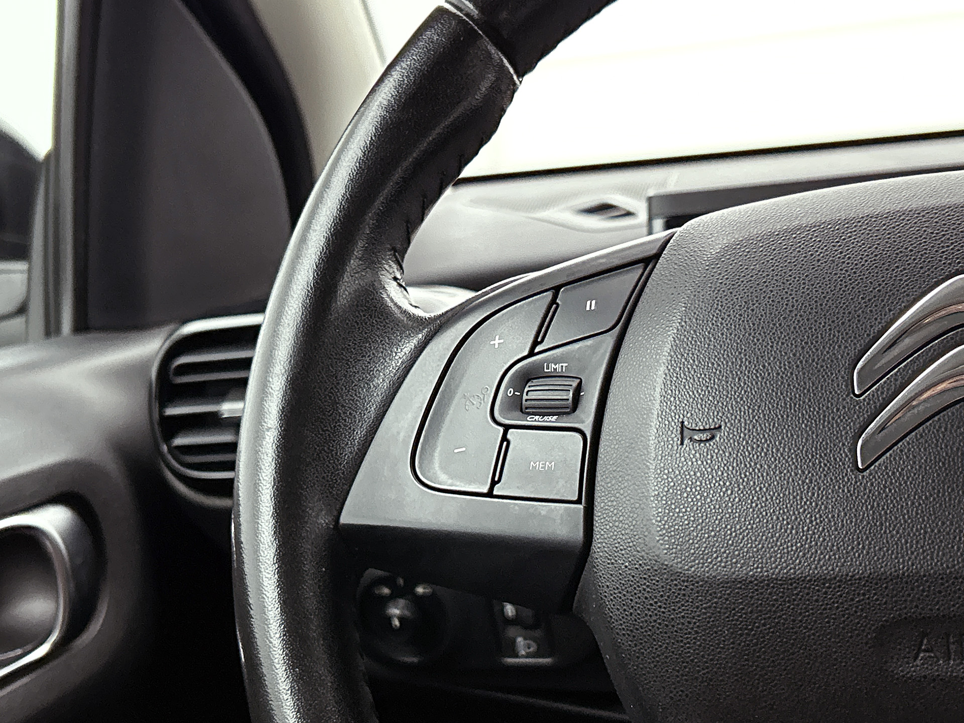 Foto van Citroen C4 Cactus