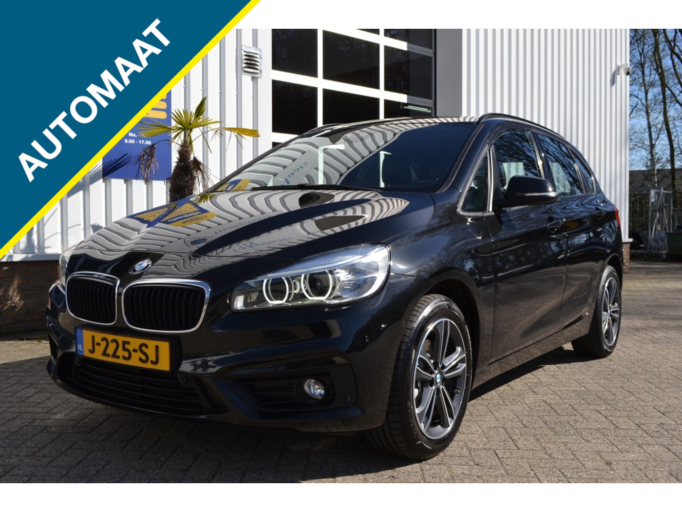 BMW 218i Active Tourer 218i High Exec. 2018 - voorkant