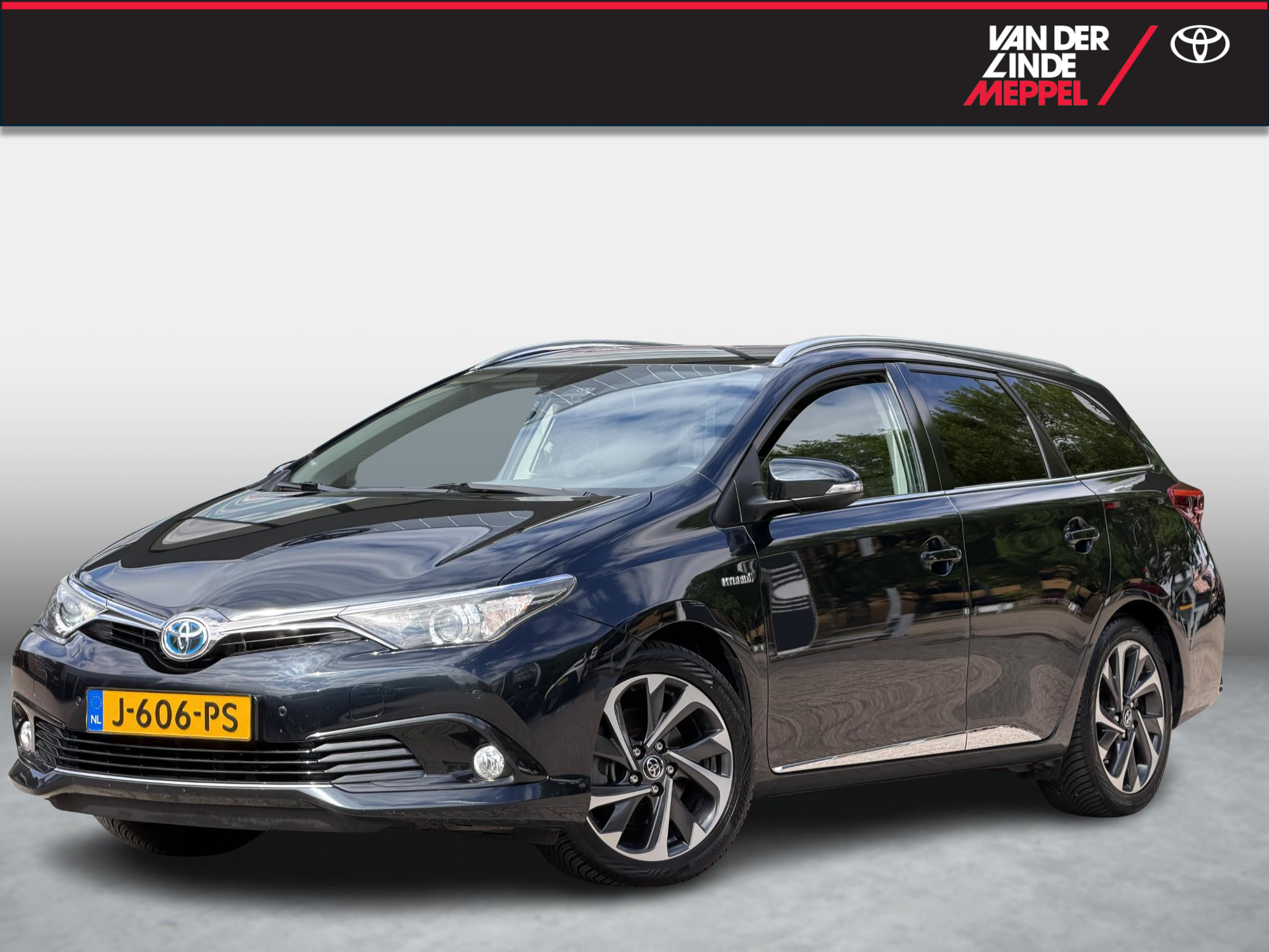 Toyota Toyota Auris 1.8 Hybrid Dynamic 17 Inch All Season Navi Trekh 2015 - voorkant