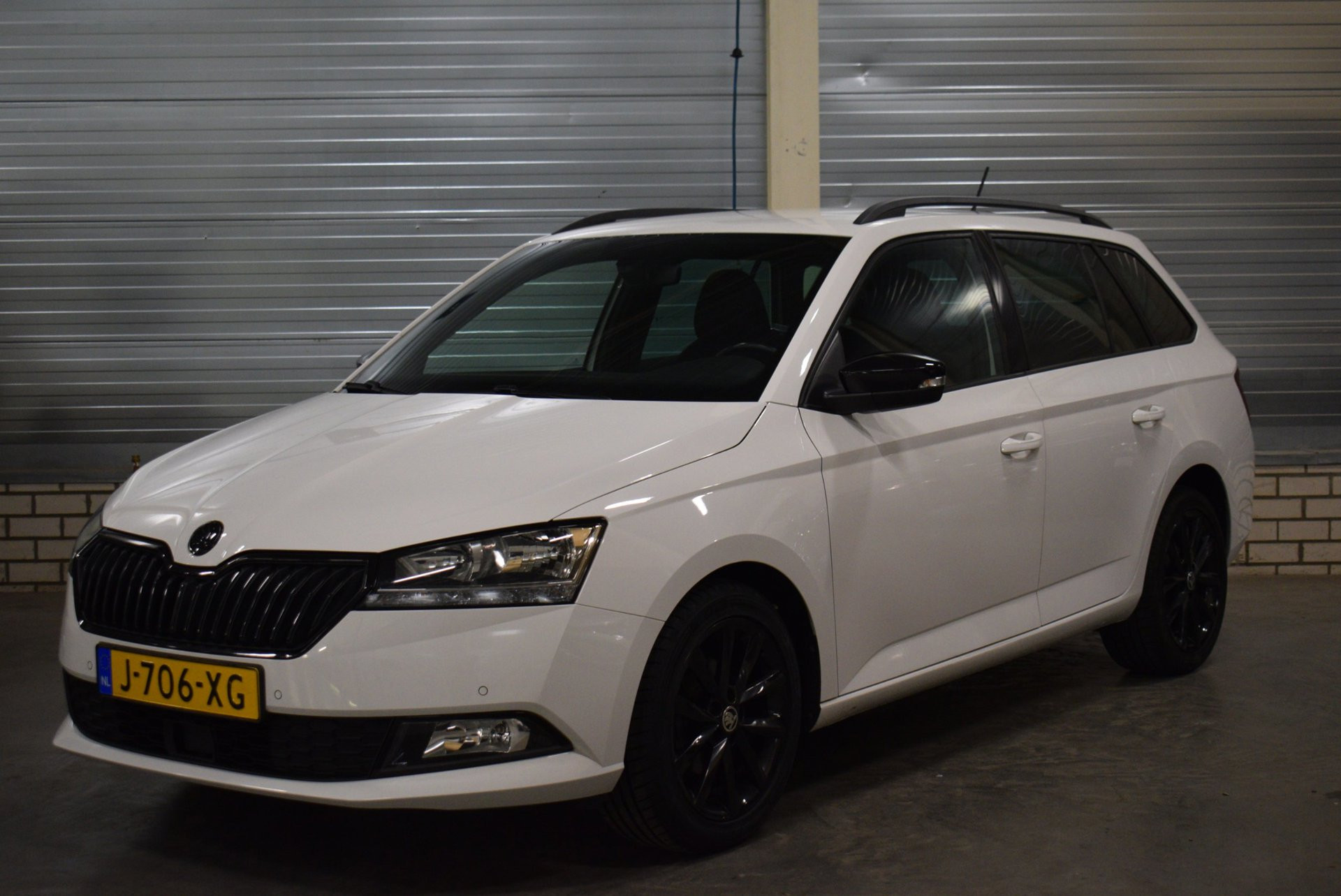 Skoda Fabia 1.0 TSI Sport Business + Sportstoelen|Navigatie|Android Auto|Carplay|Stoelverwarming|Parkeersensoren| 2020 - voorkant