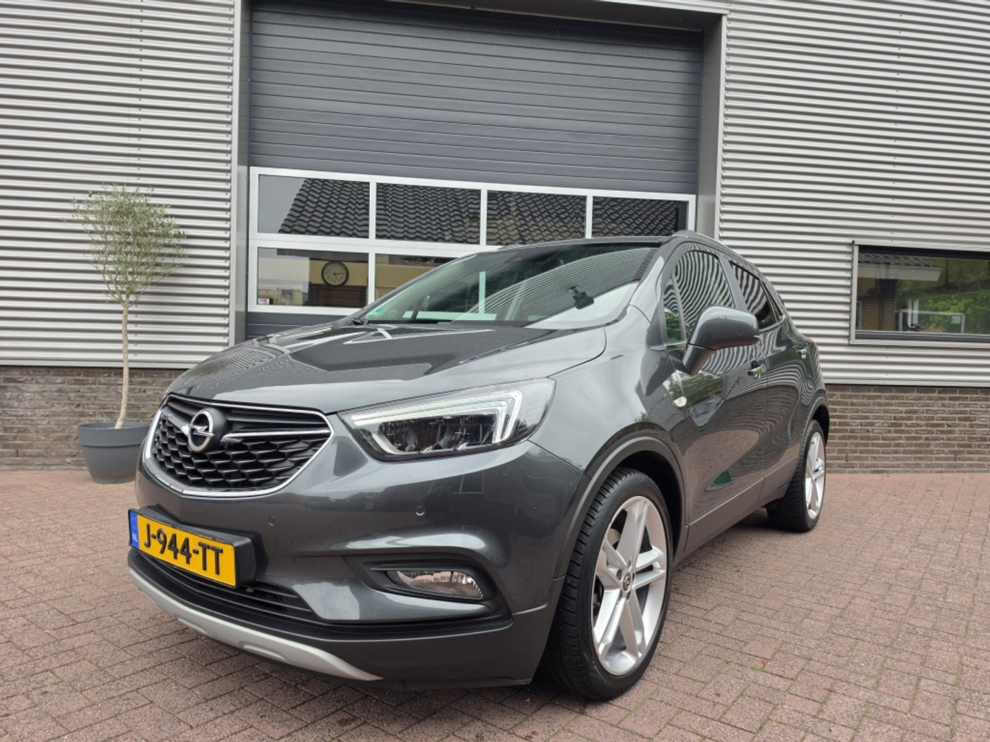 Opel Mokka X 1.4 Turbo Online Ed. 2016 - voorkant