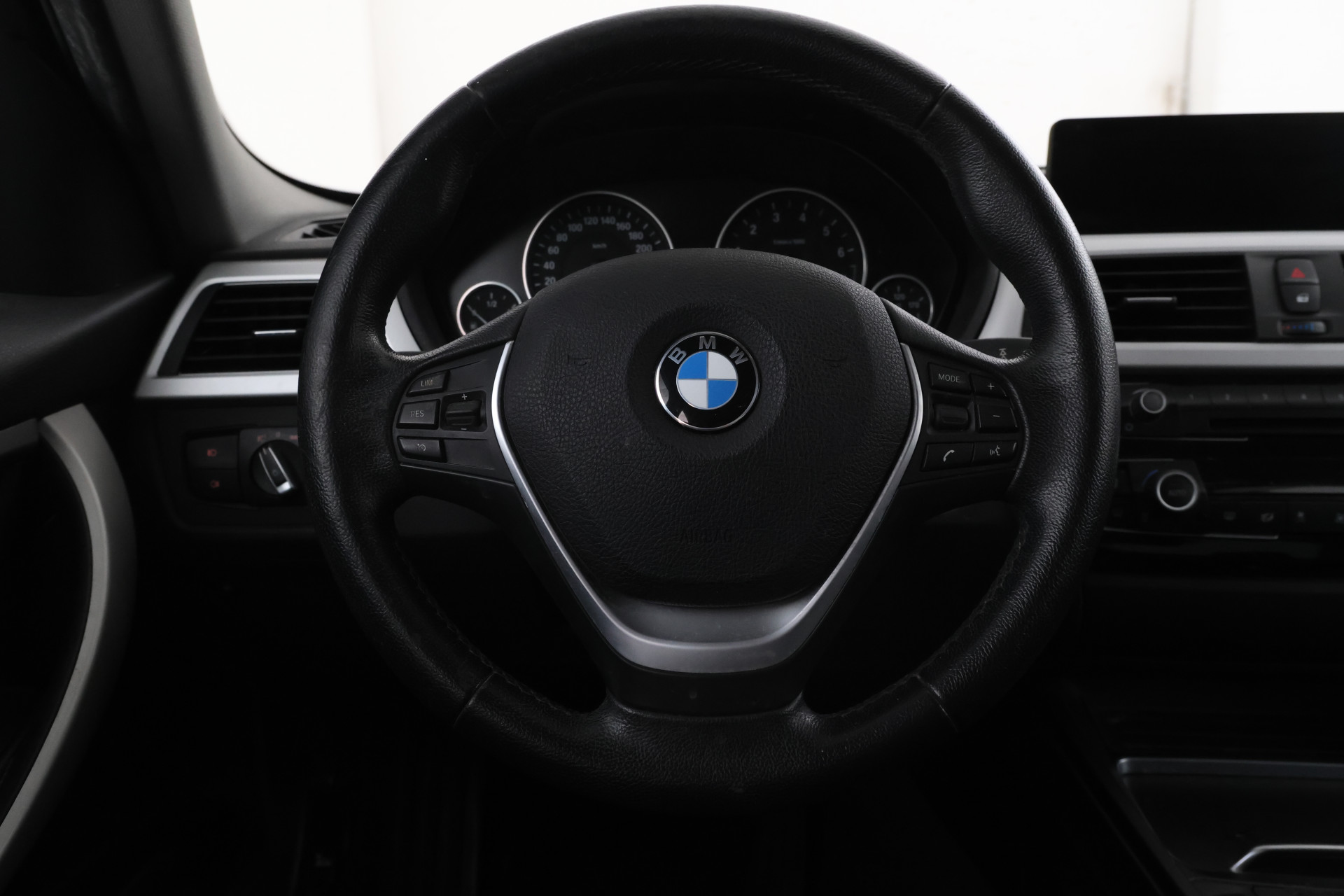 Foto van BMW 330e