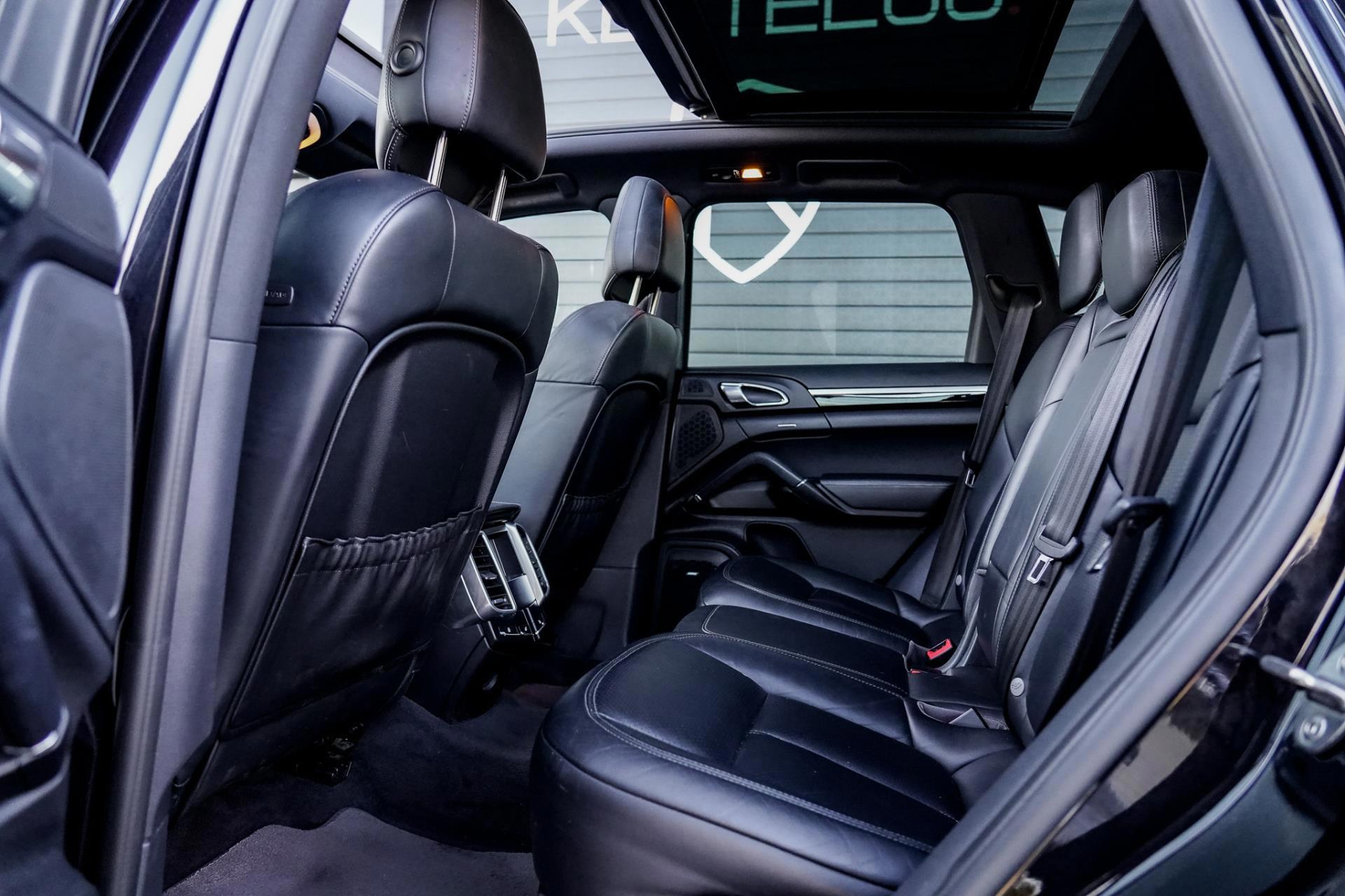Foto van Porsche Cayenne S E-hybrid