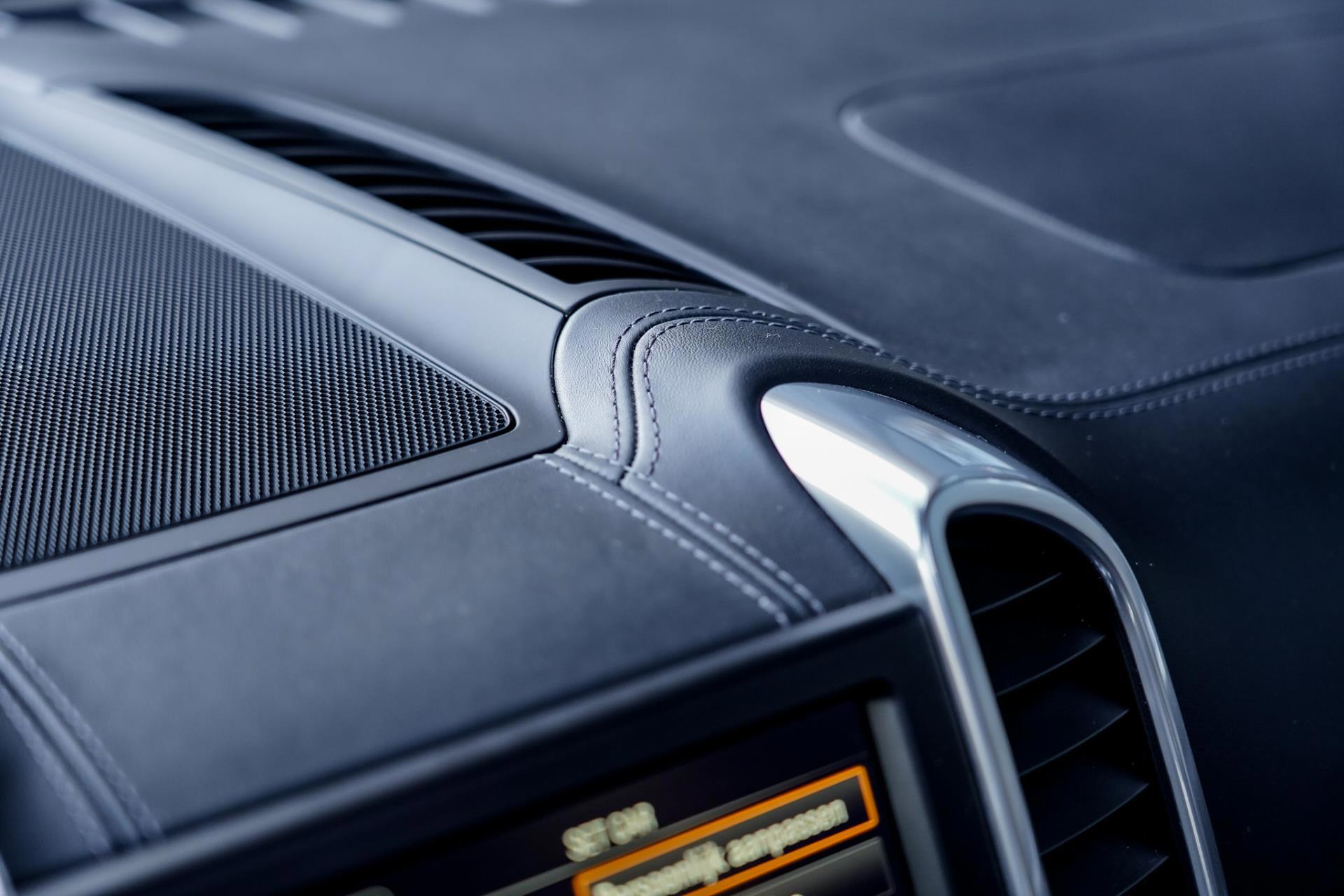 Foto van Porsche Cayenne S E-hybrid