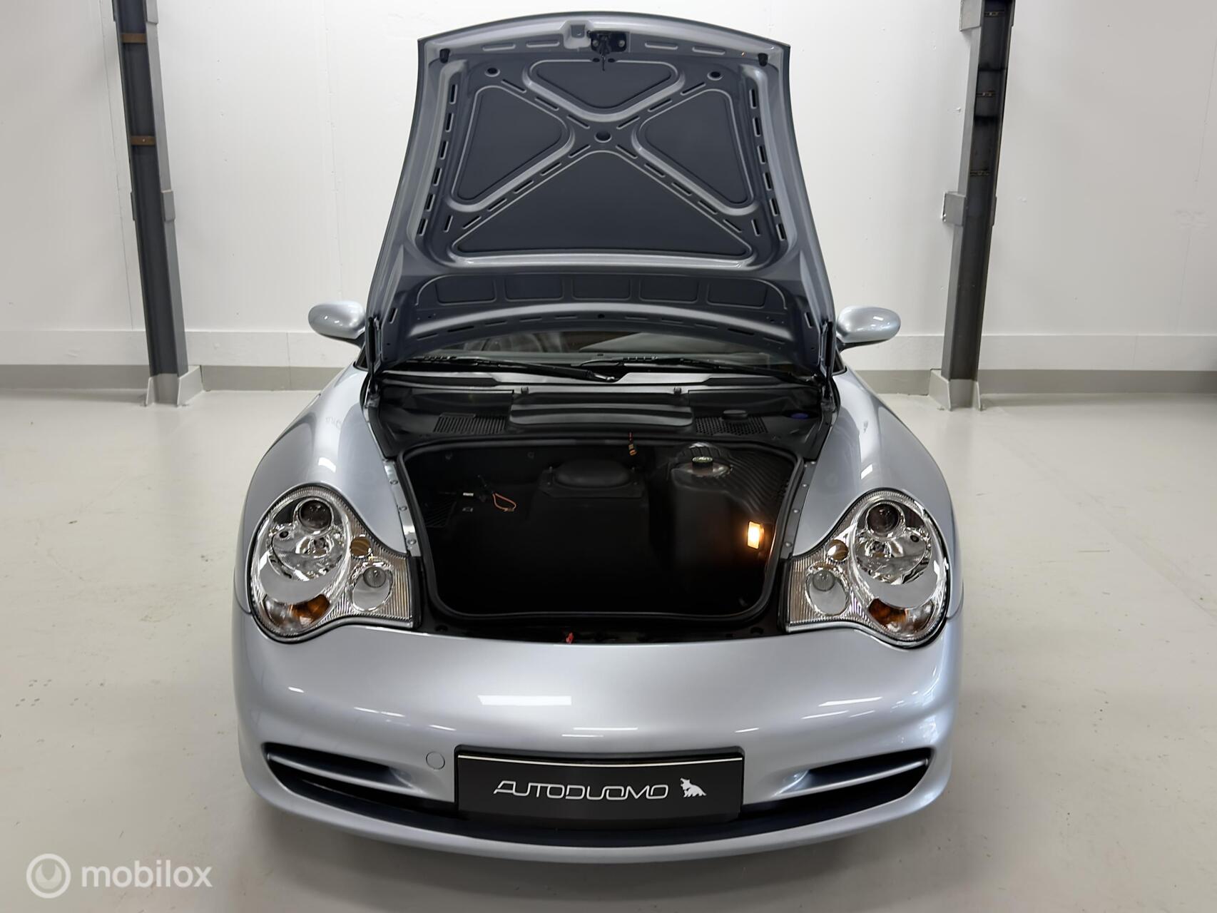 Foto van Porsche 911 Carrera