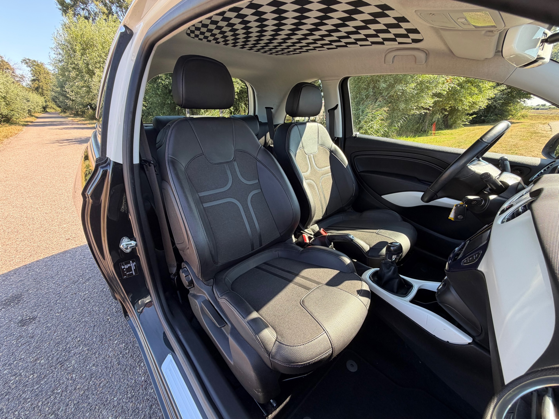 Foto van Opel Adam
