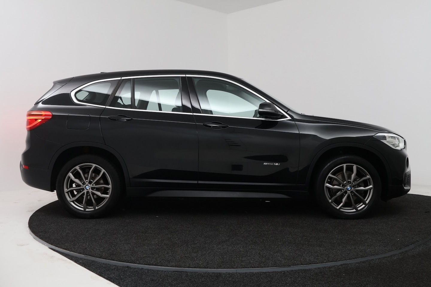 Foto van BMW X1 Sdrive18i