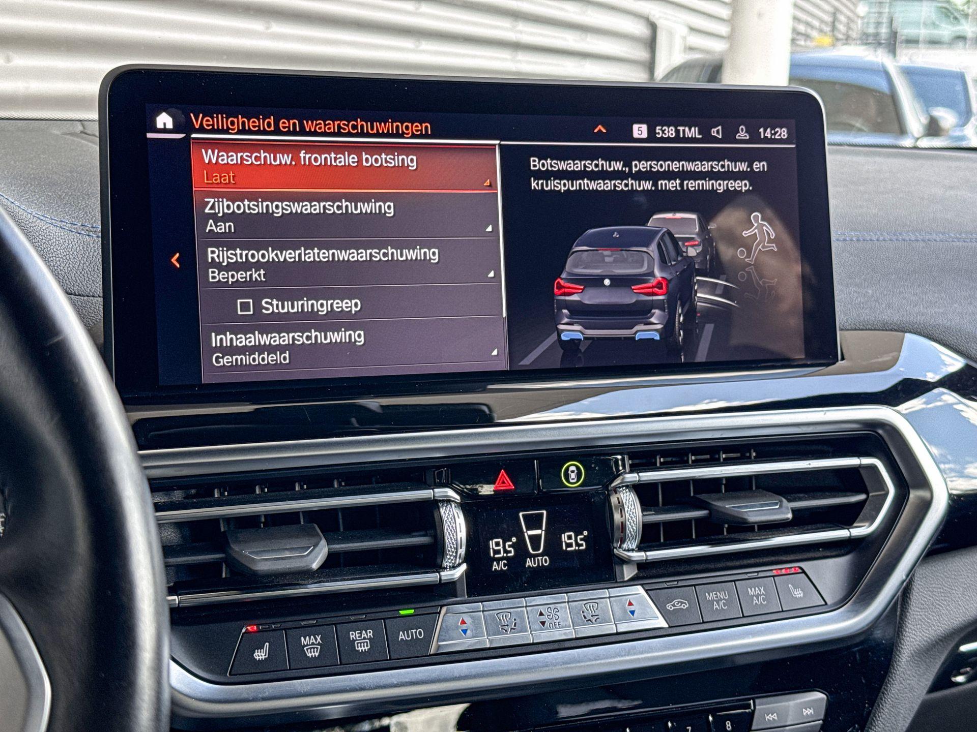 Foto van BMW Ix3