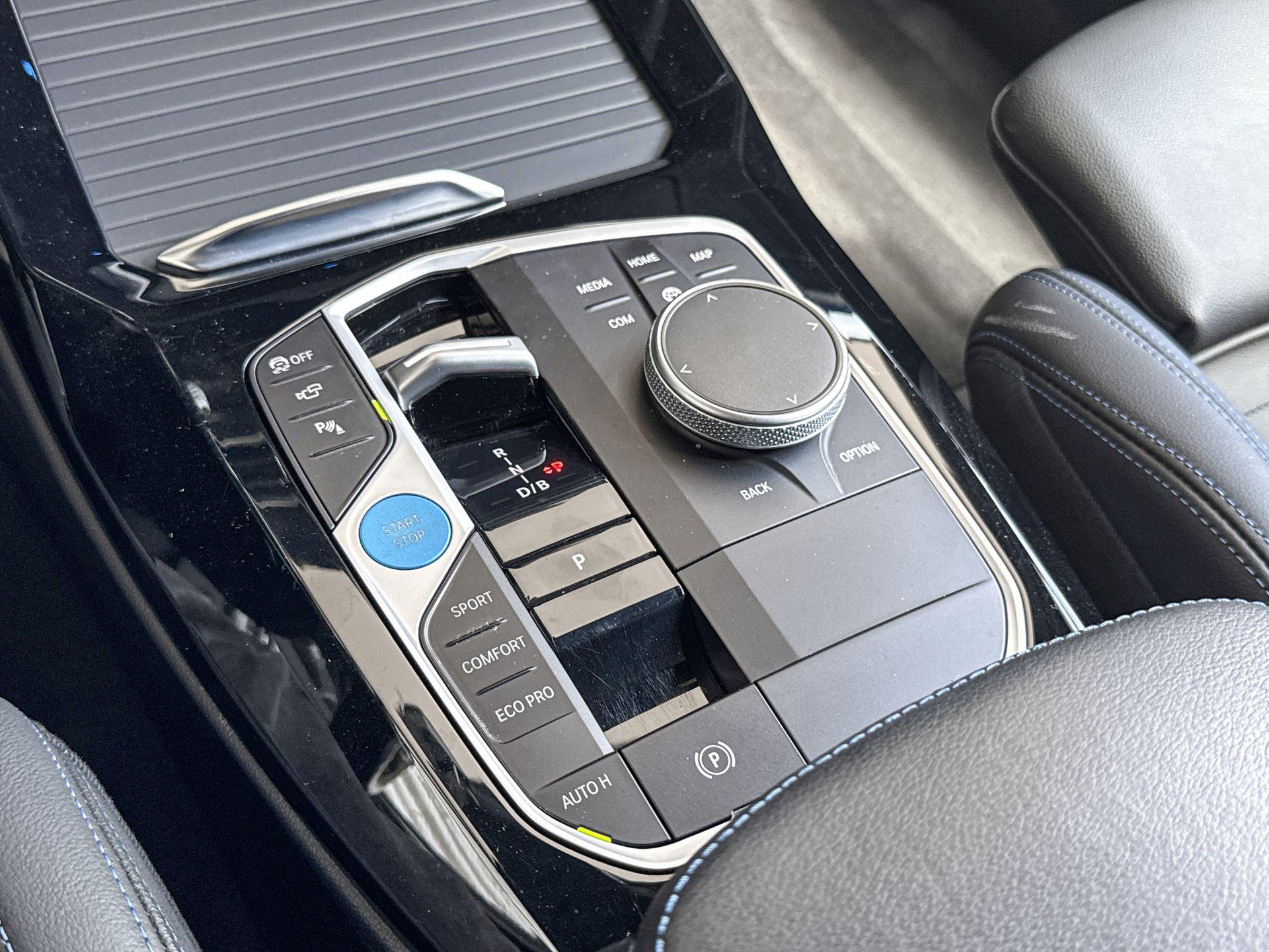 Foto van BMW Ix3