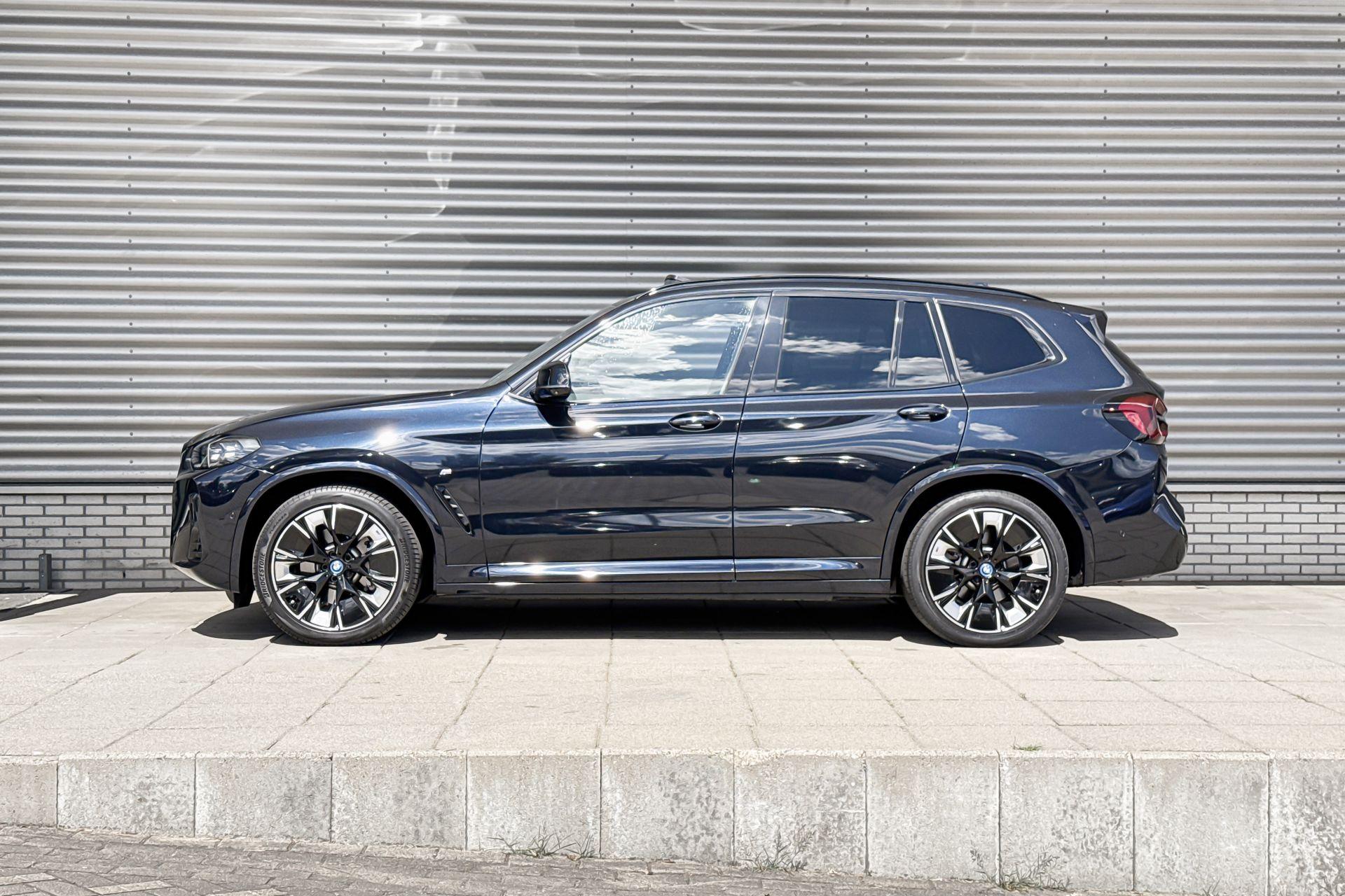 Foto van BMW Ix3