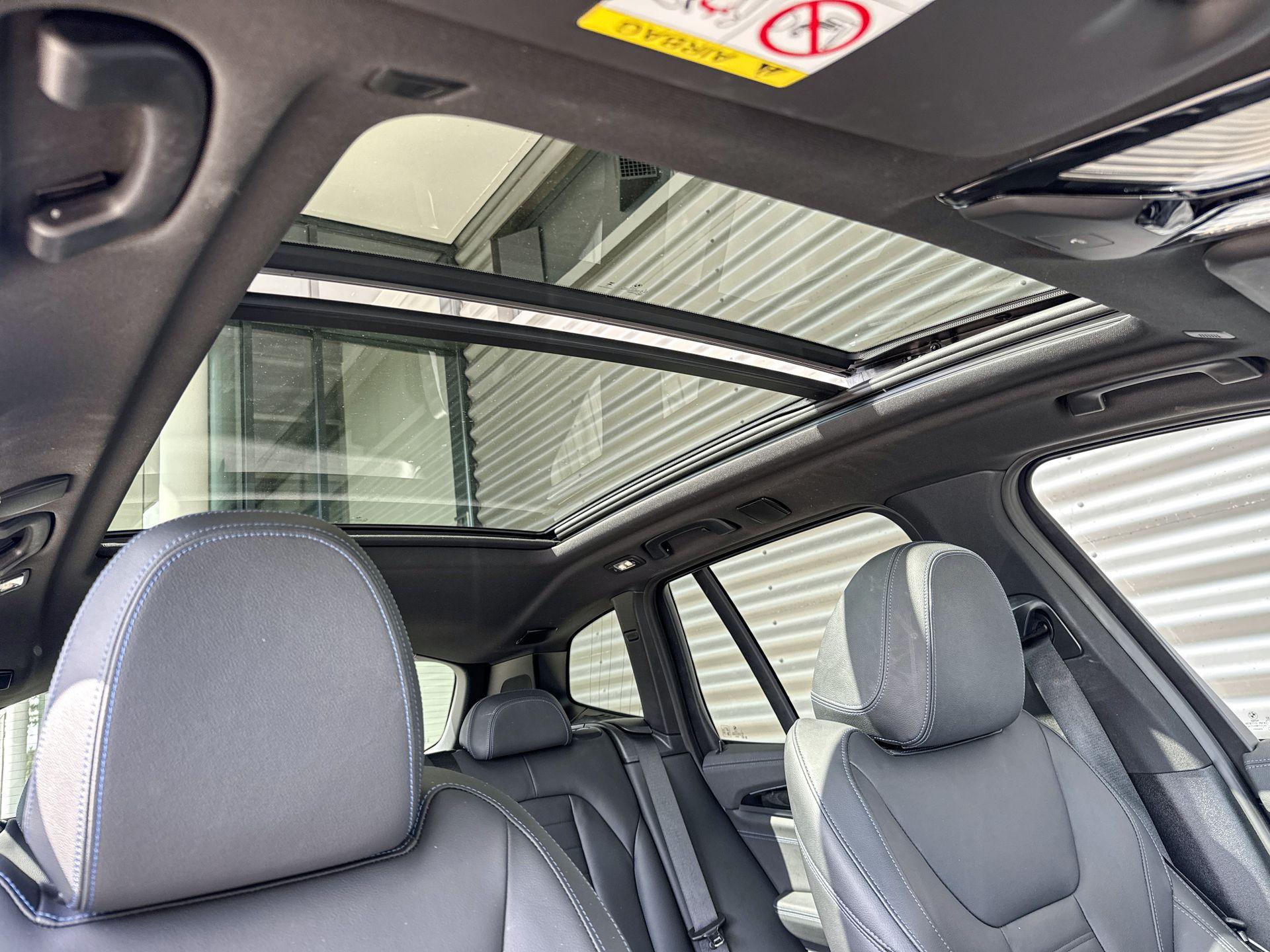 Foto van BMW Ix3