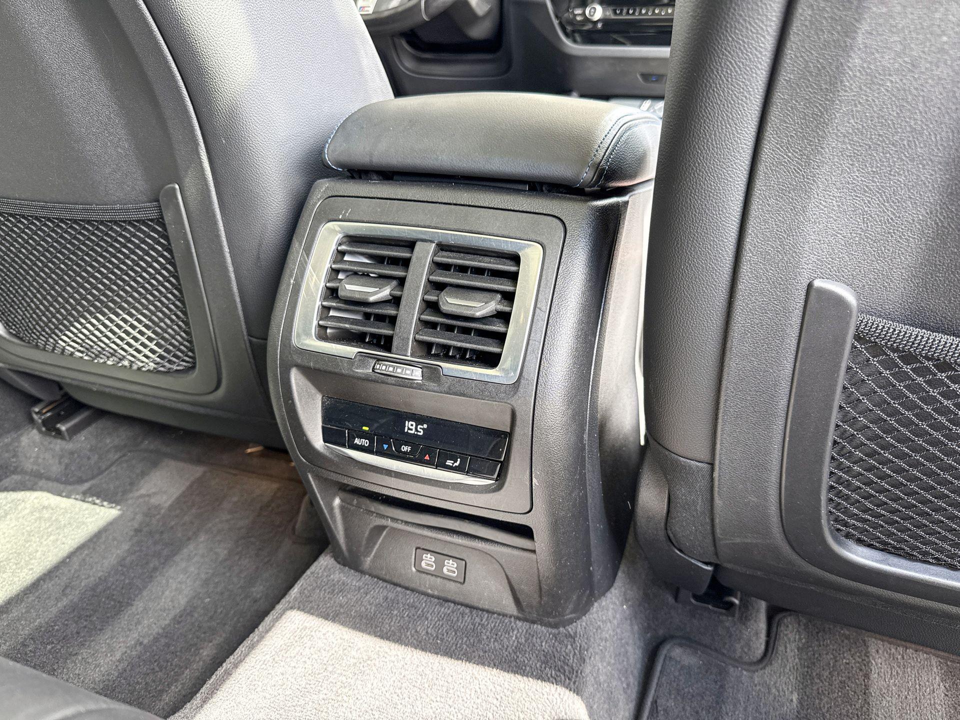 Foto van BMW Ix3