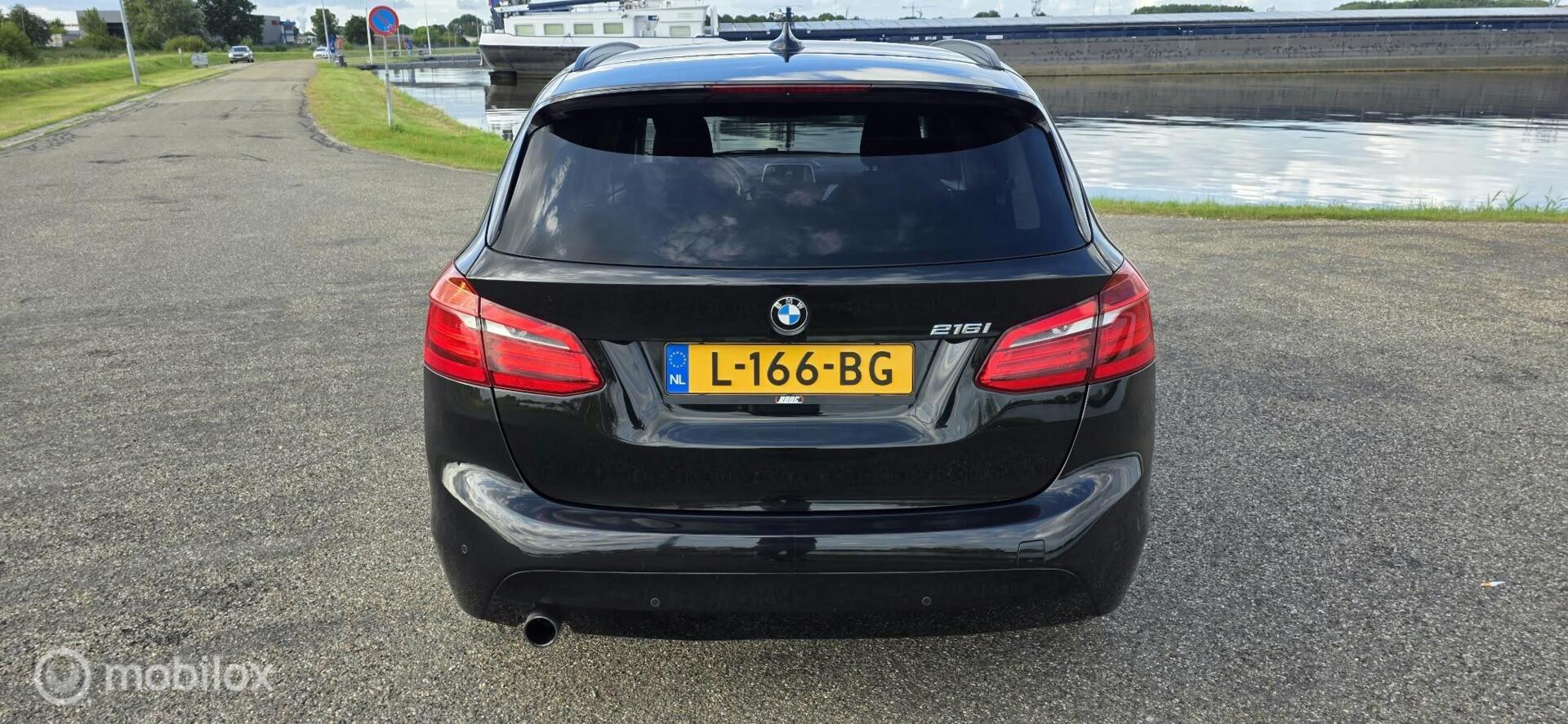 Foto van BMW 216i Active Tourer