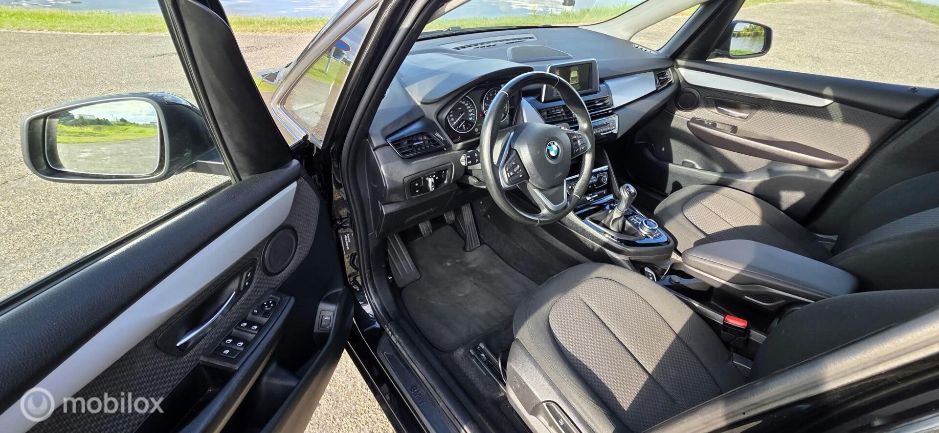 Foto van BMW 216i Active Tourer