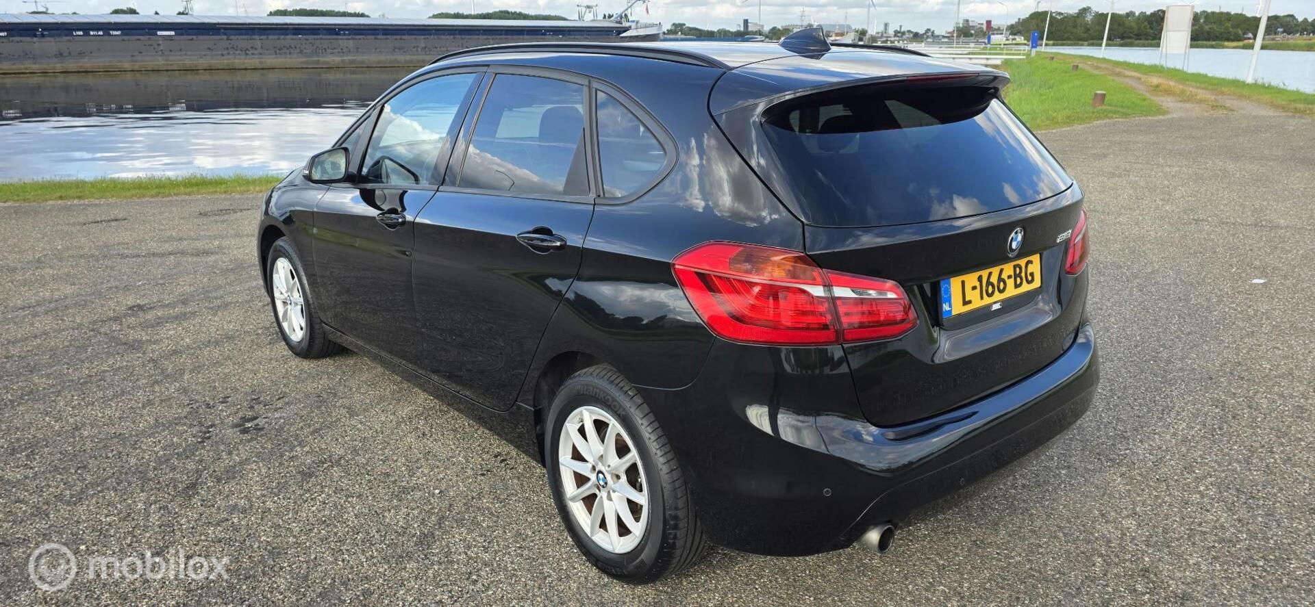 Foto van BMW 216i Active Tourer